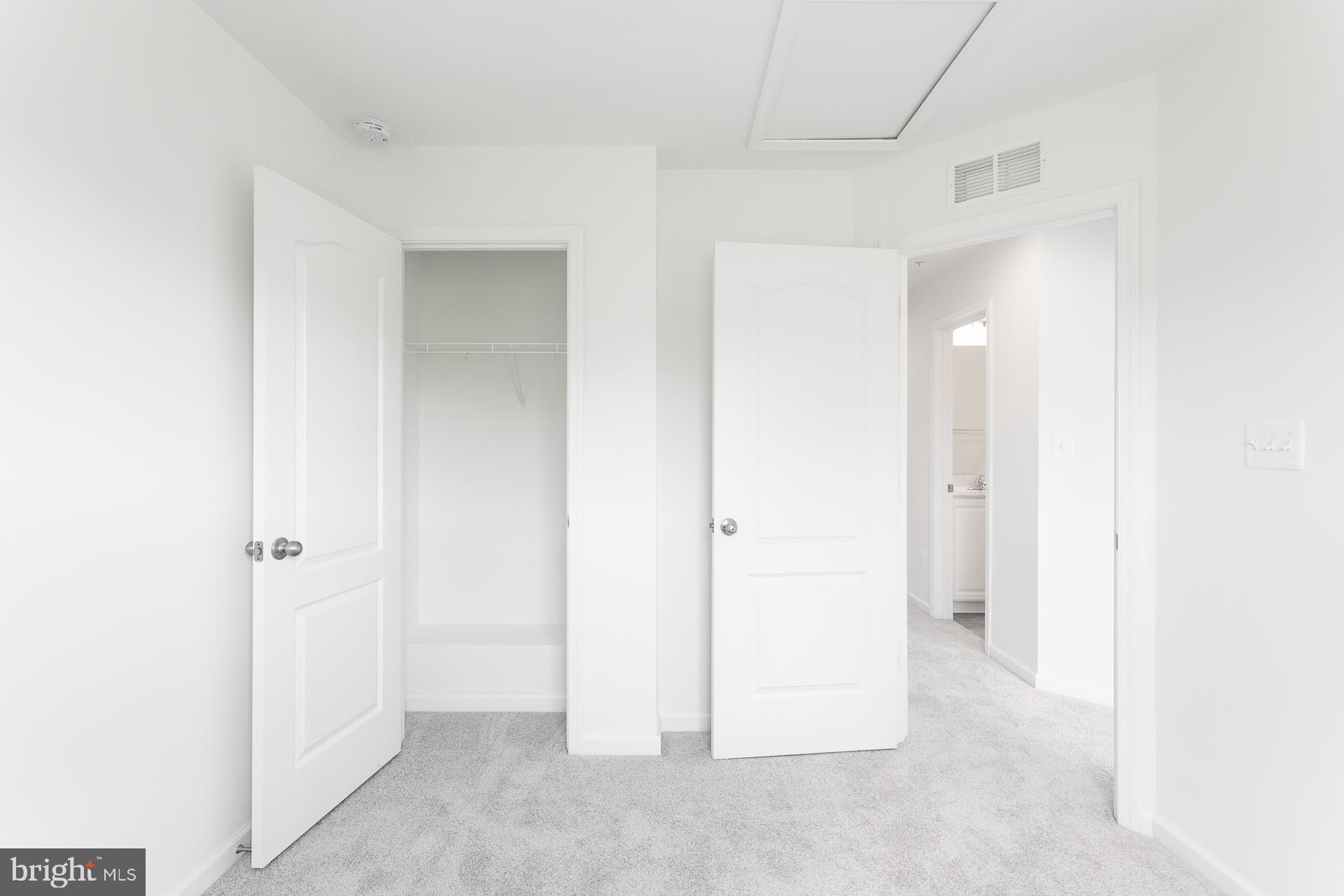 MCCAULEY CROSSING - Residential