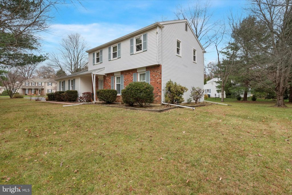 Photo of 464 E Radnor Court, DOWNINGTOWN, PA 19335 (MLS # PACT2113340)