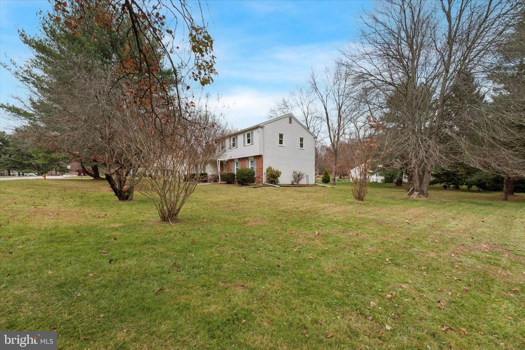 Photo of 464 E Radnor Court, DOWNINGTOWN, PA 19335 (MLS # PACT2113340)