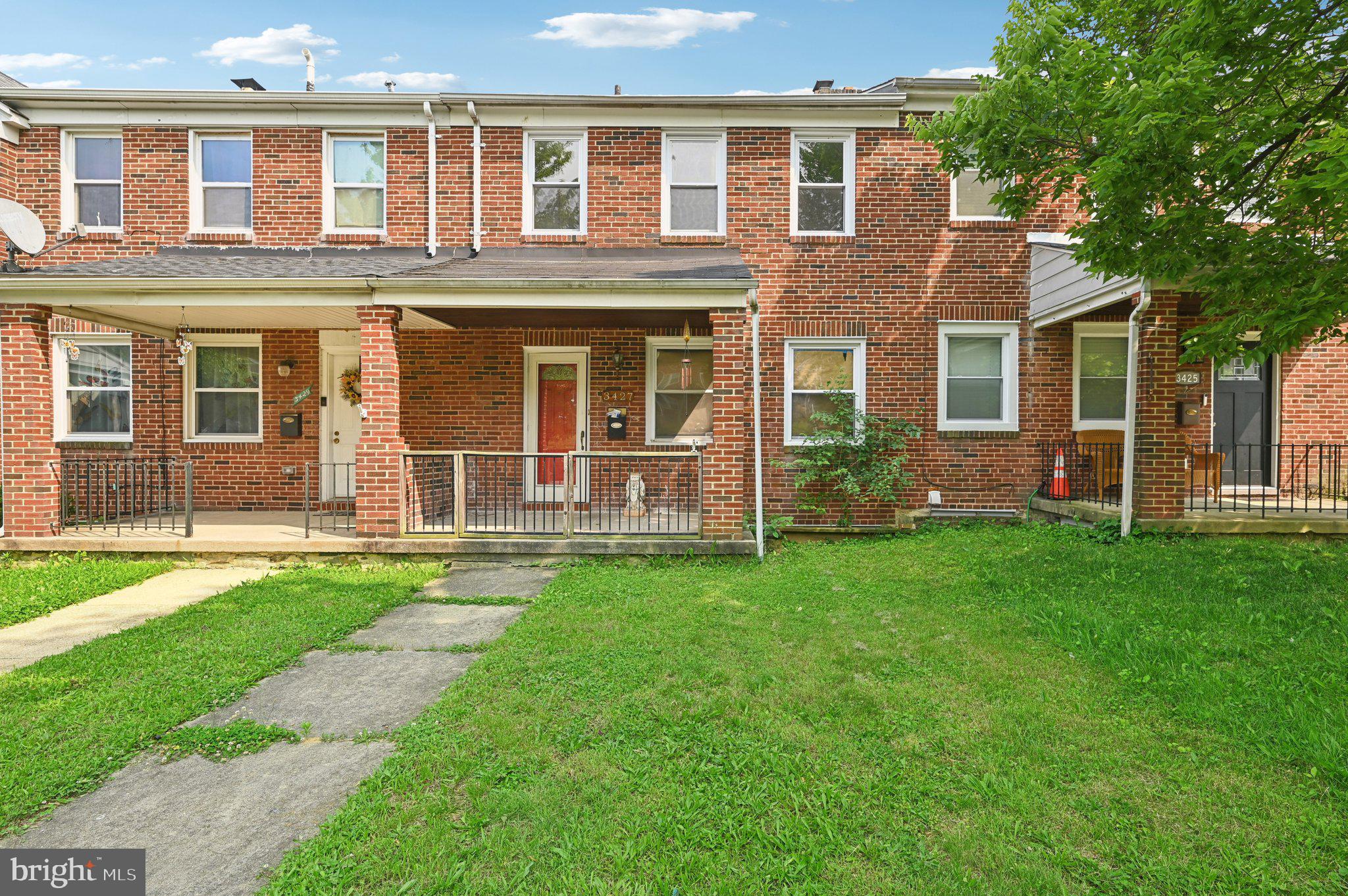 Bel Air Edison 4 bedroom 2..5 bath home ready for rent today!