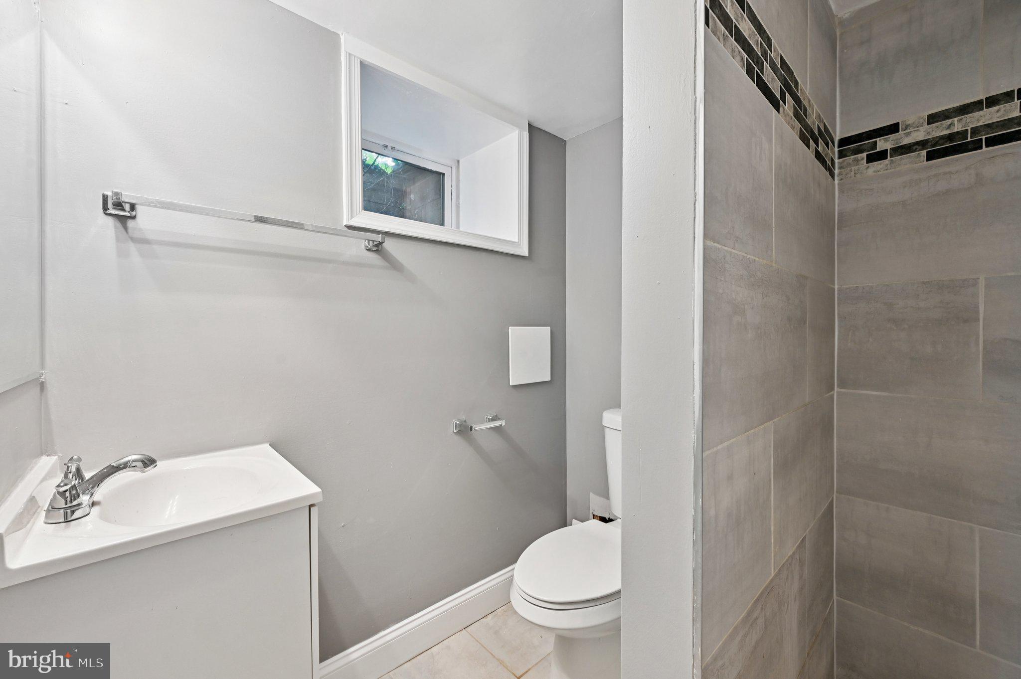 BELAIR-EDISON - Residential Lease