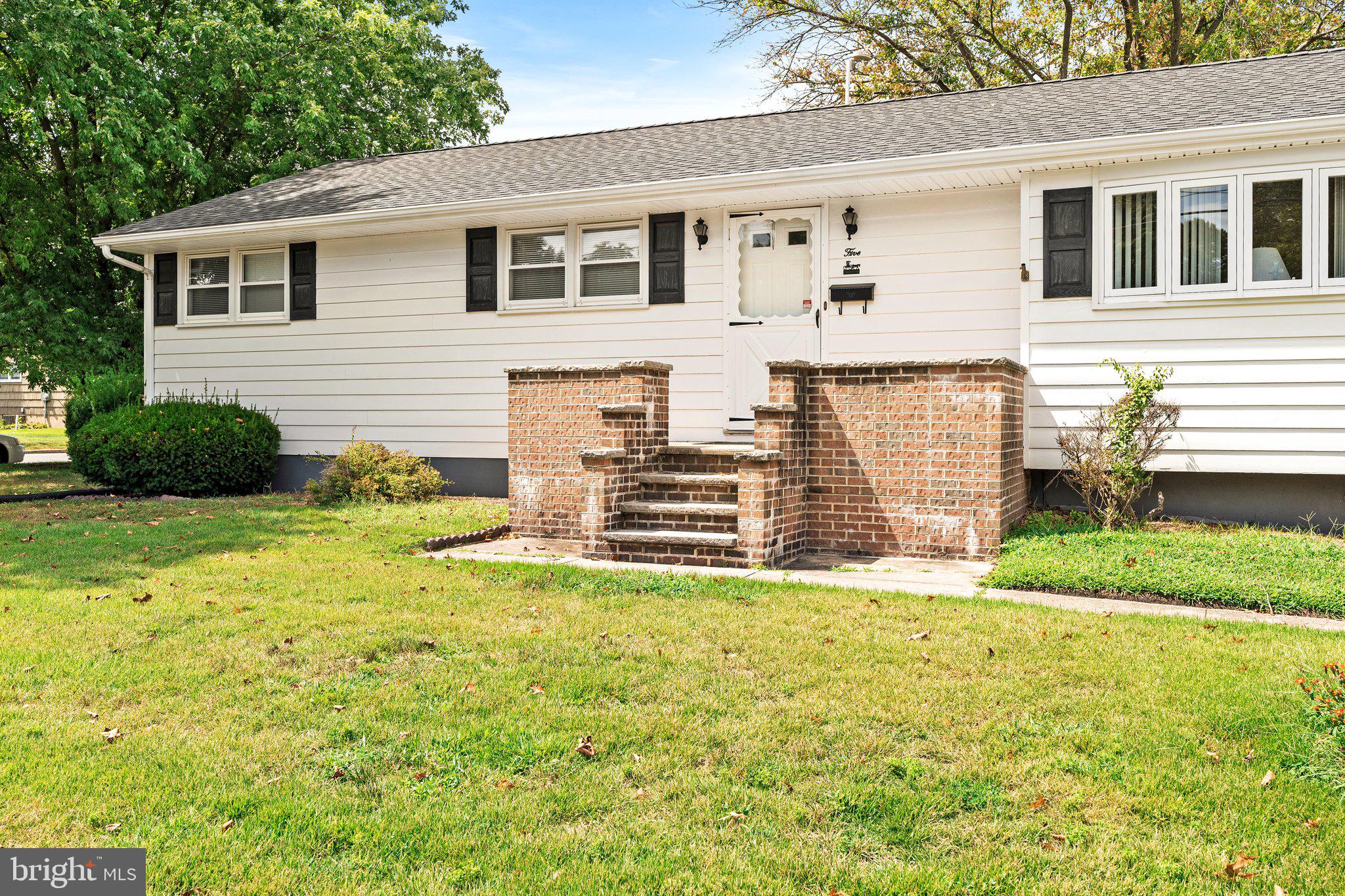 5 DELOTTO DRIVE