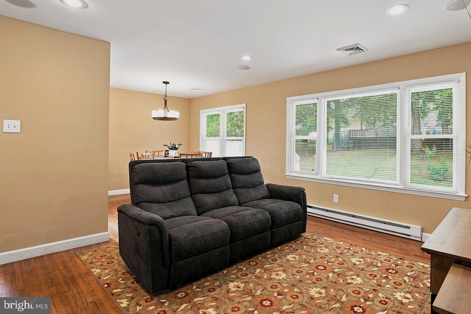 237 COURTNEY DRIVE