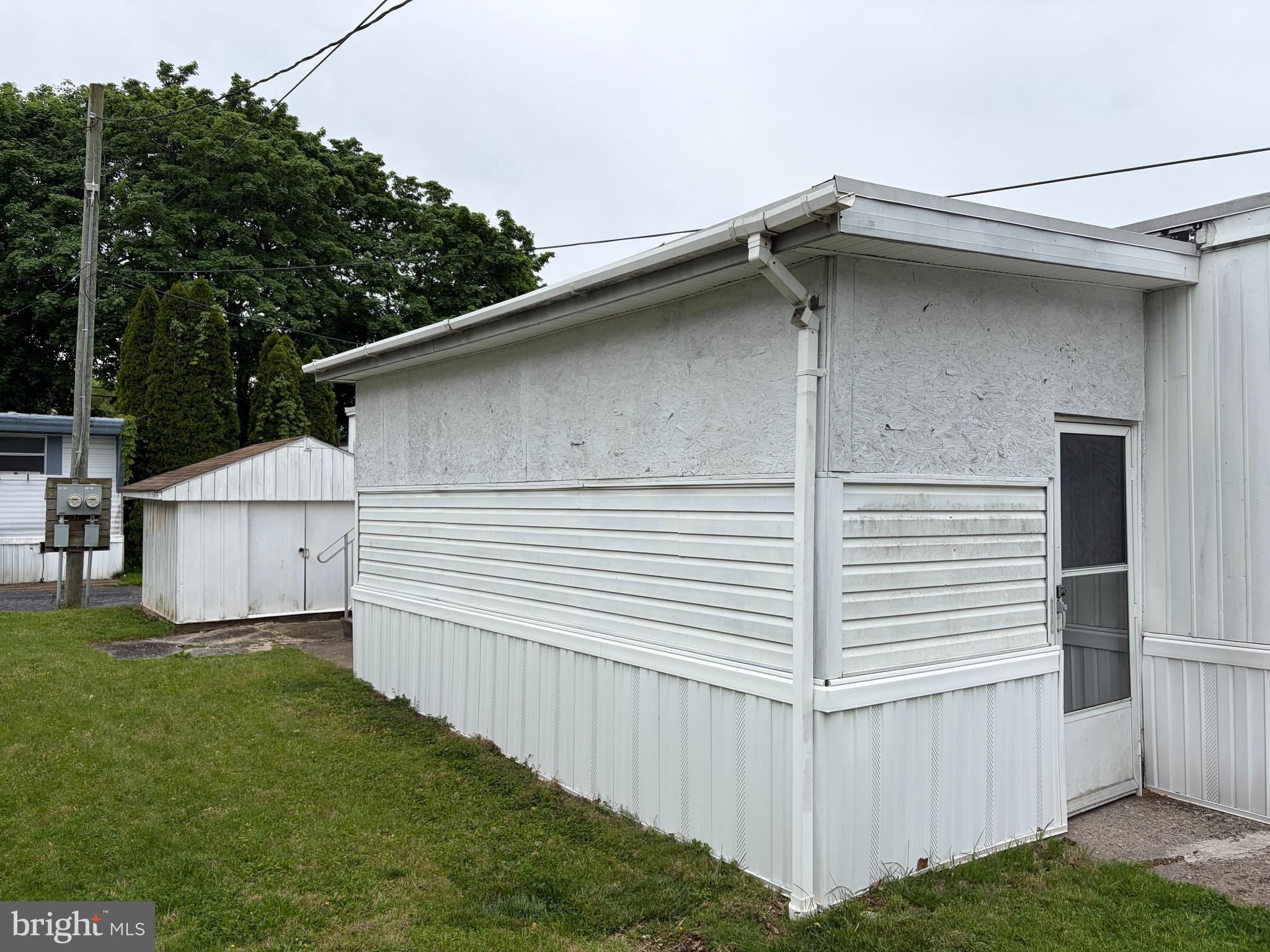 121 GRIMM LANE