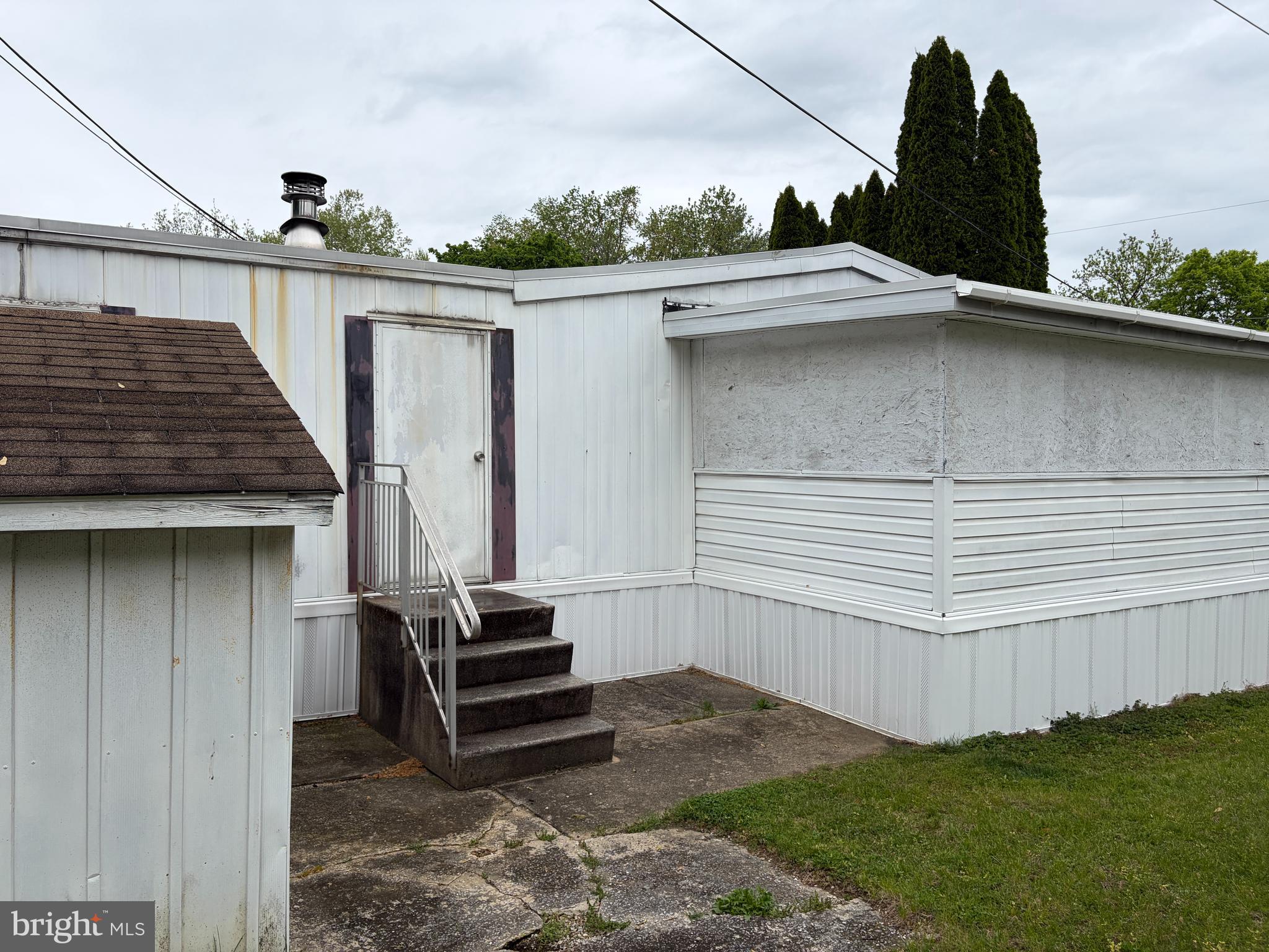 121 GRIMM LANE