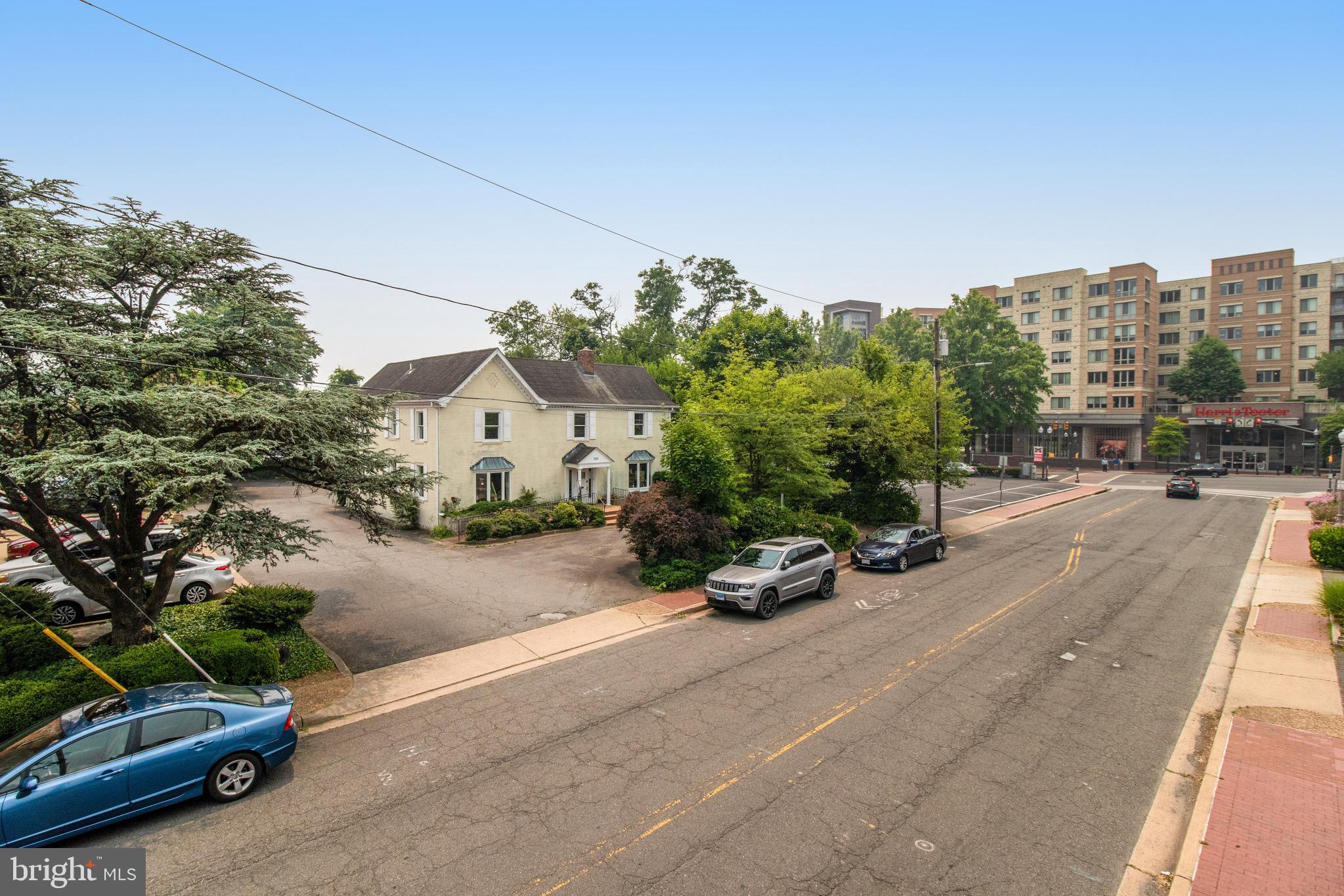 FALLS CHURCH CITY - Residential