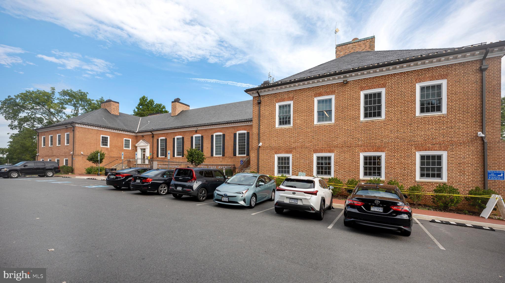 FALLS CHURCH CITY - Residential