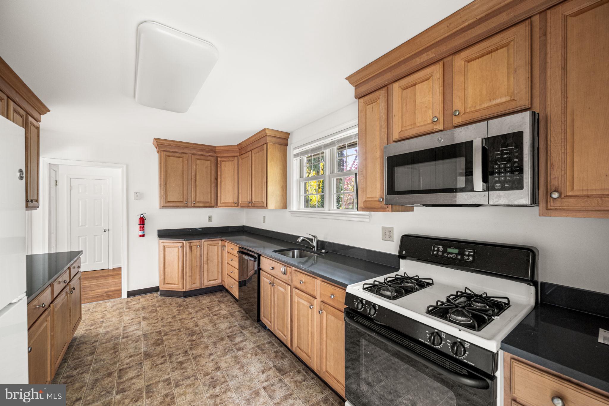 SWARTHMORE HILLS - Residential