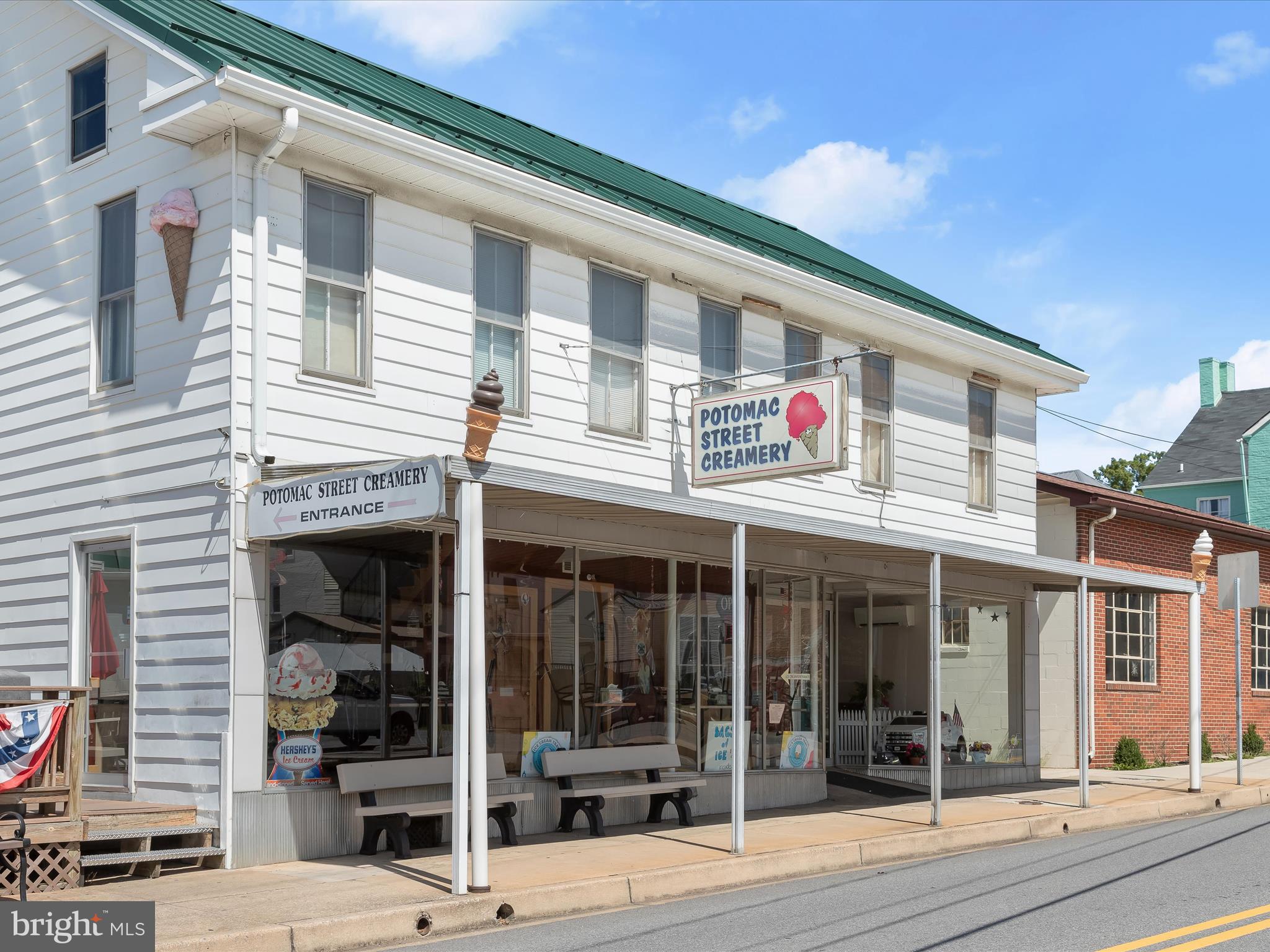 CRESTVIEW - Residential