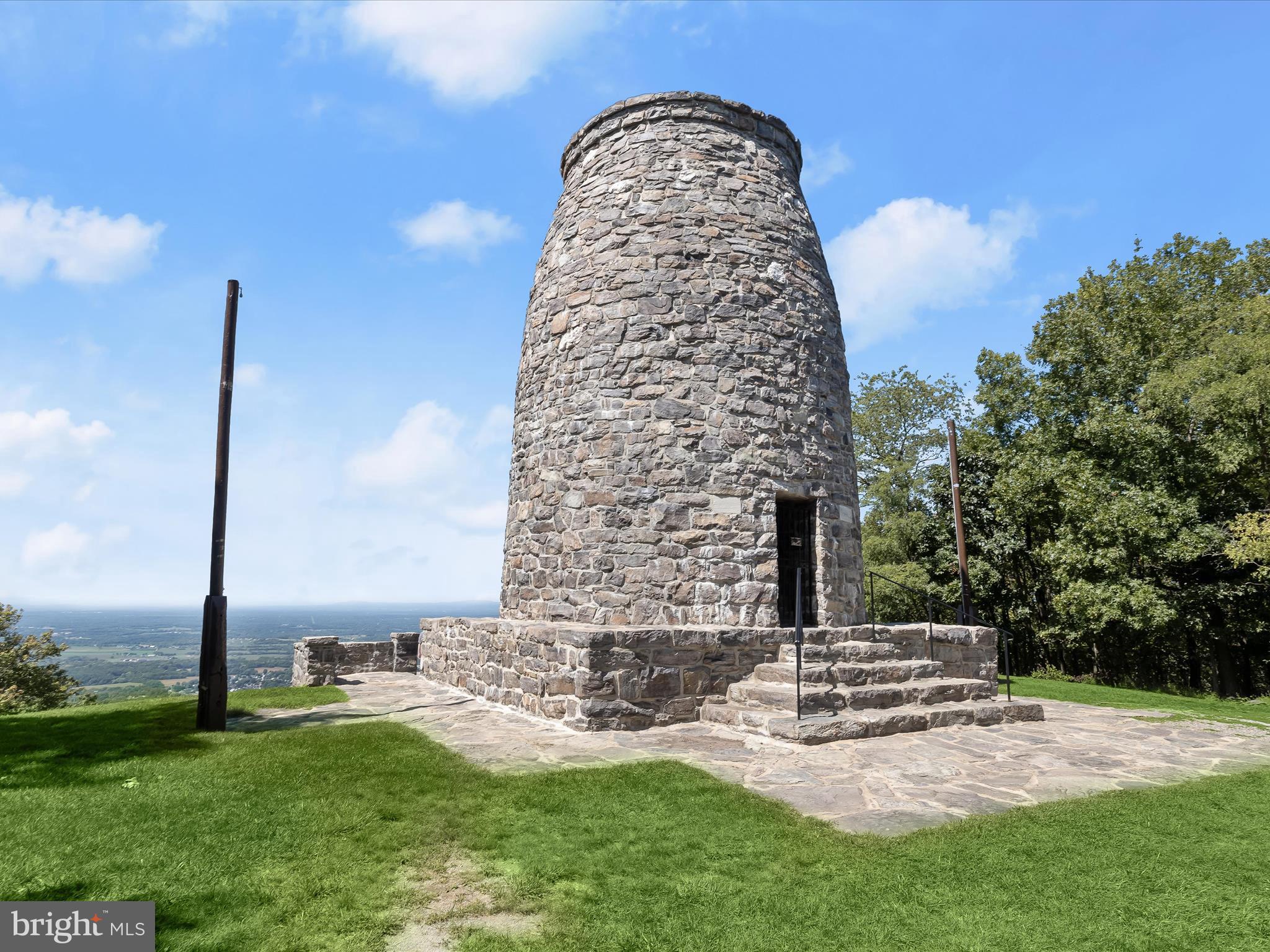 CRESTVIEW - Residential