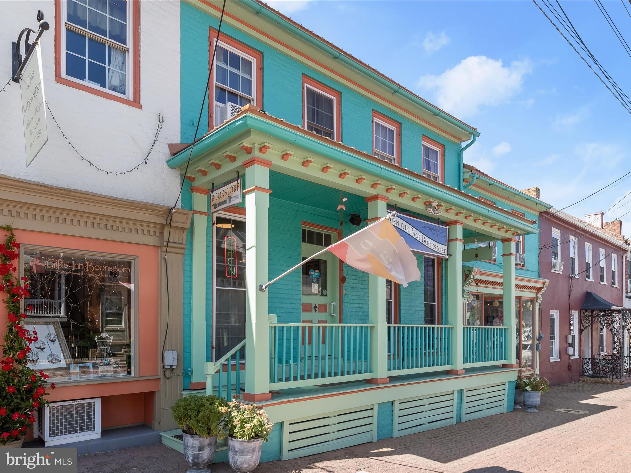 CRESTVIEW - Residential