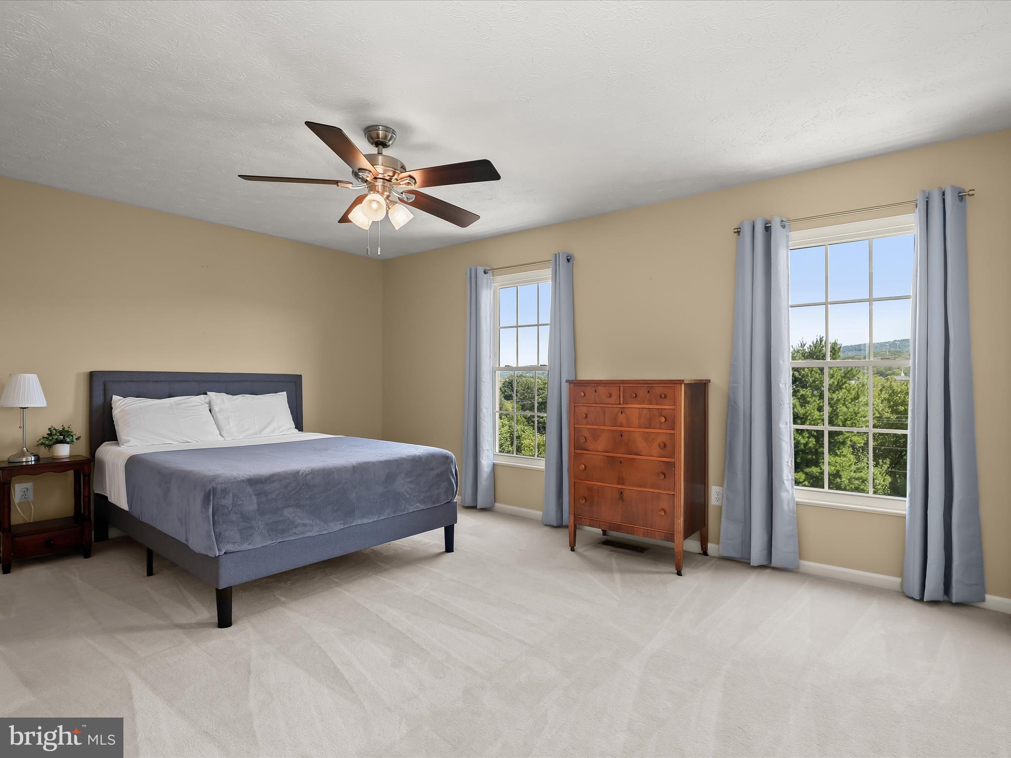 CRESTVIEW - Residential