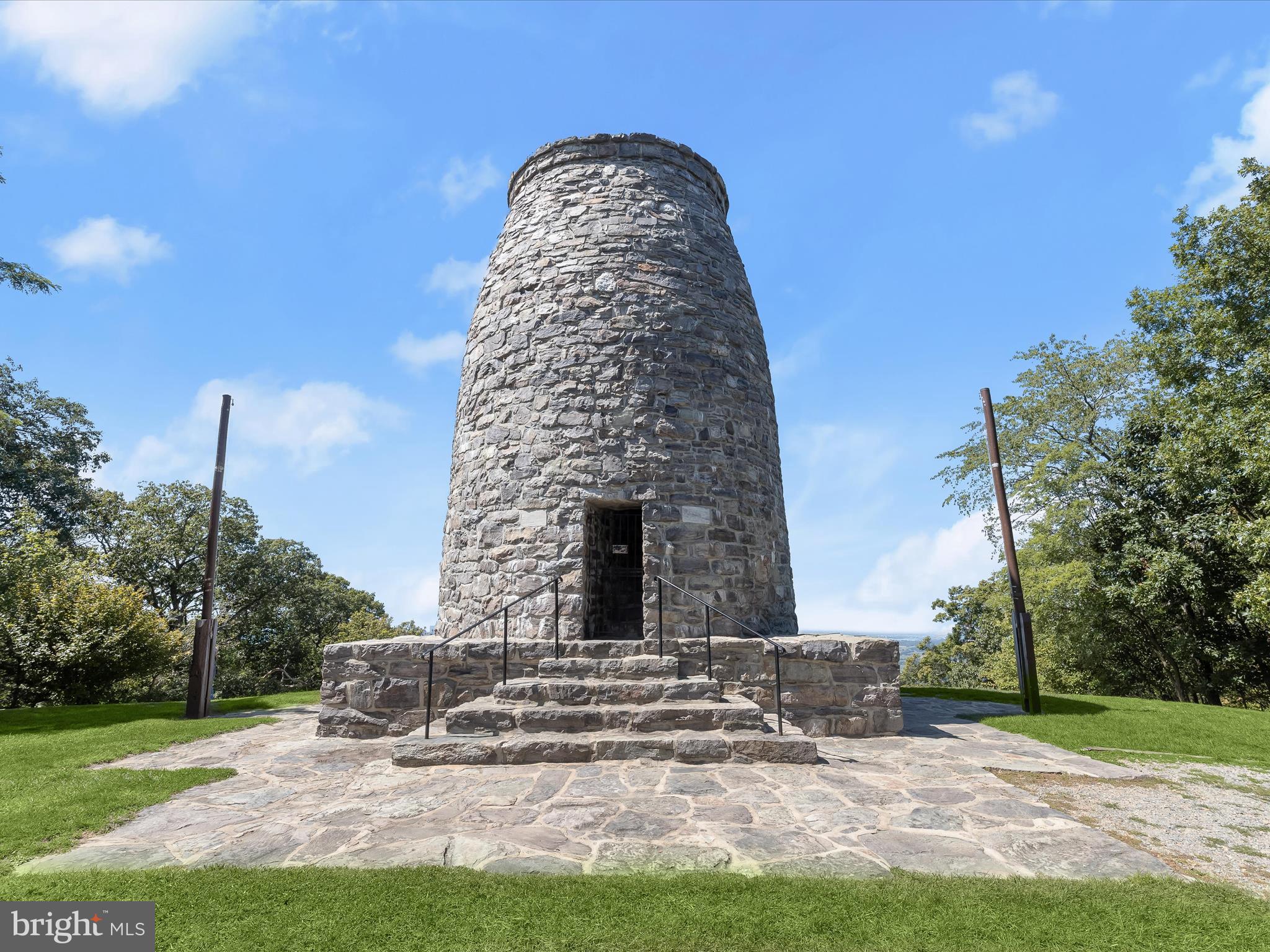 CRESTVIEW - Residential