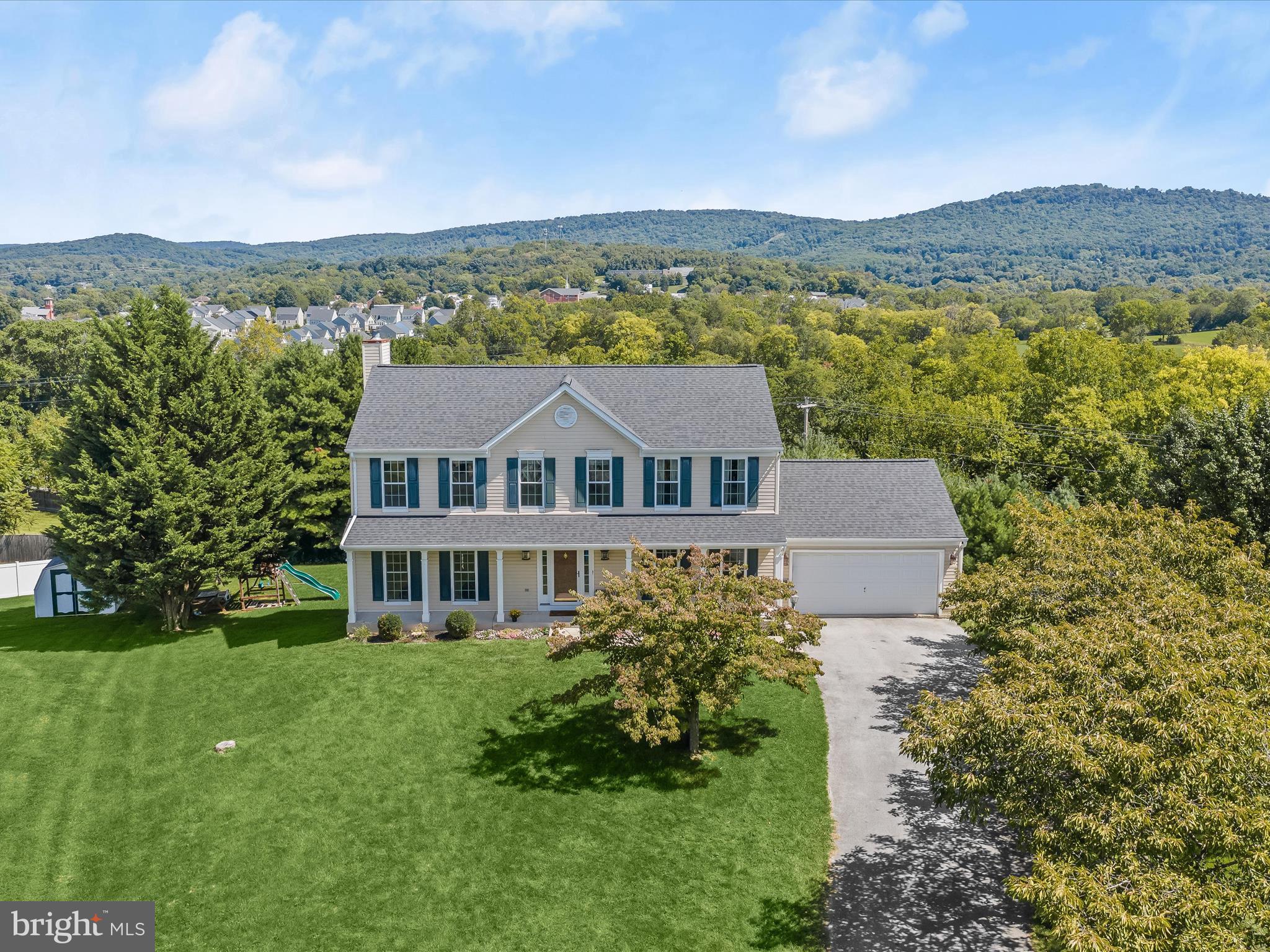 CRESTVIEW - Residential