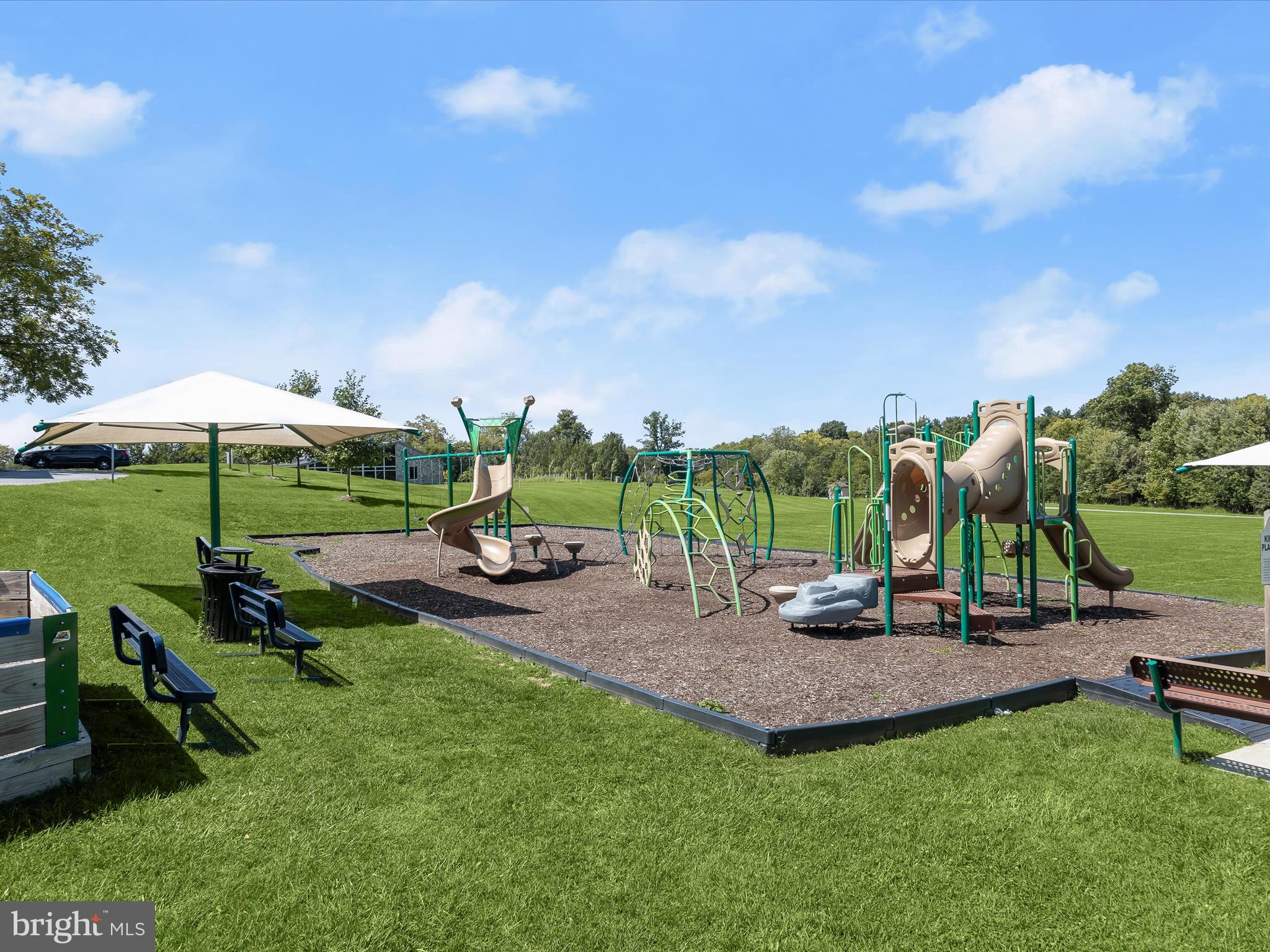 CRESTVIEW - Residential