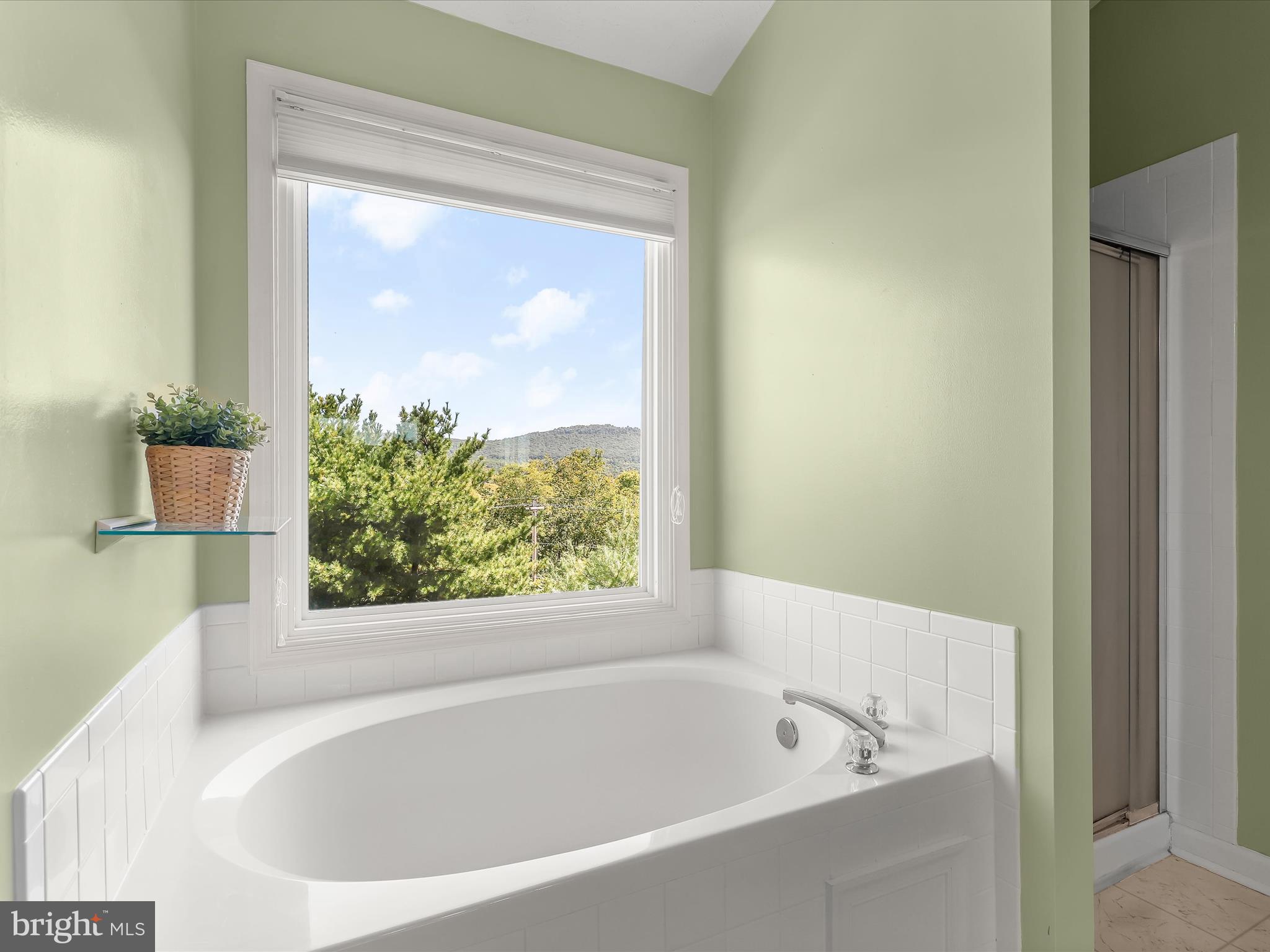 CRESTVIEW - Residential