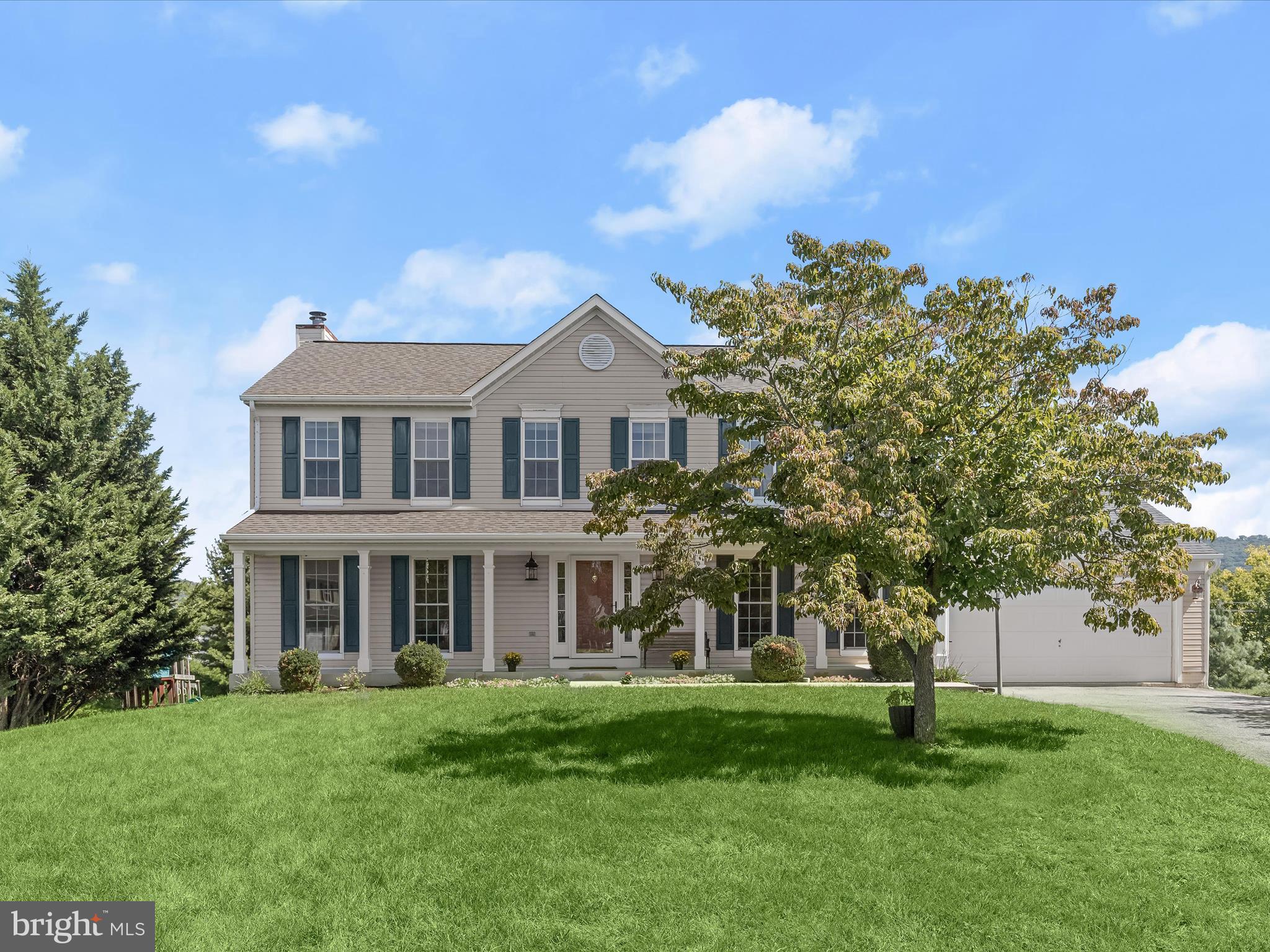 CRESTVIEW - Residential