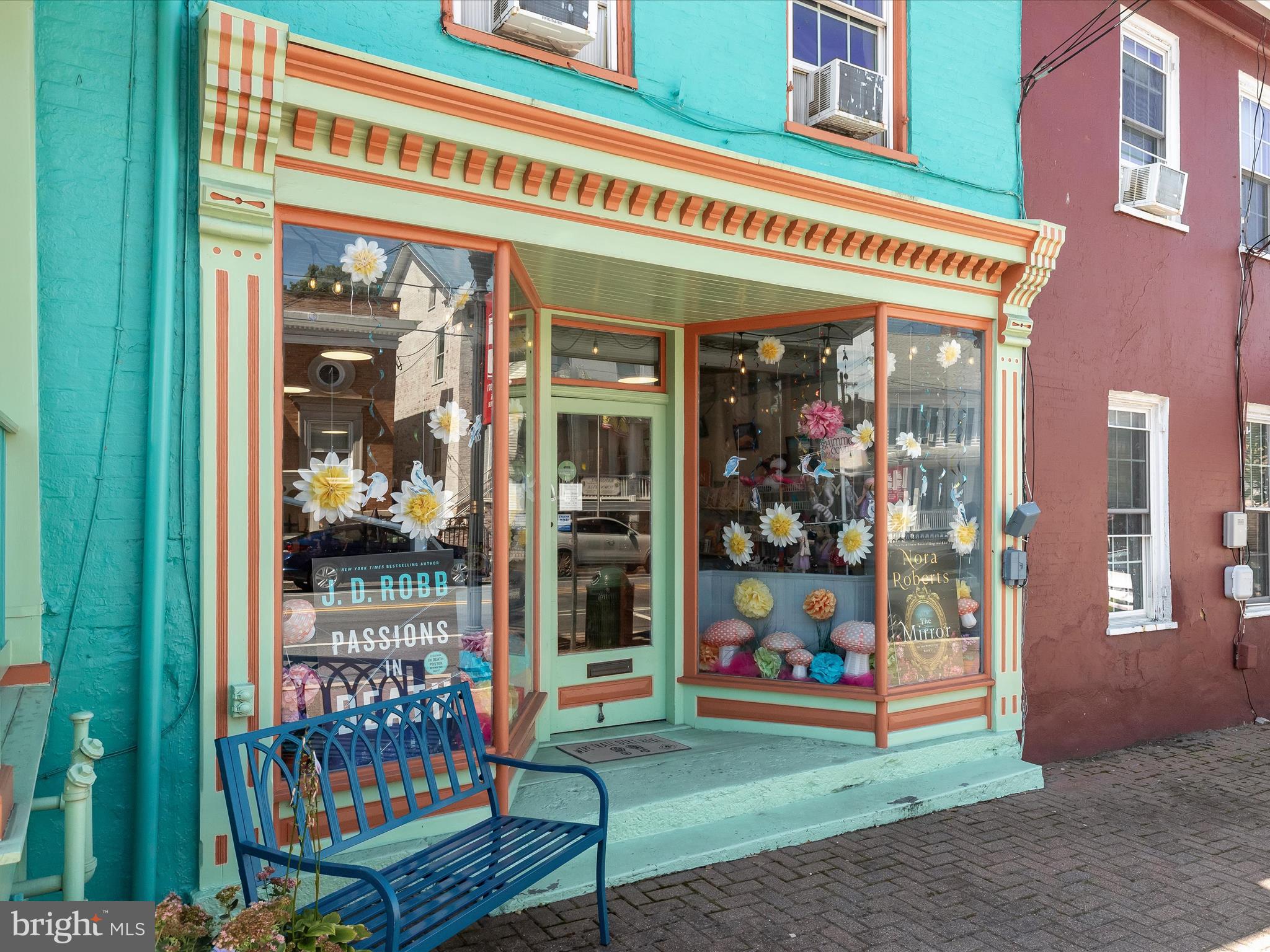 CRESTVIEW - Residential