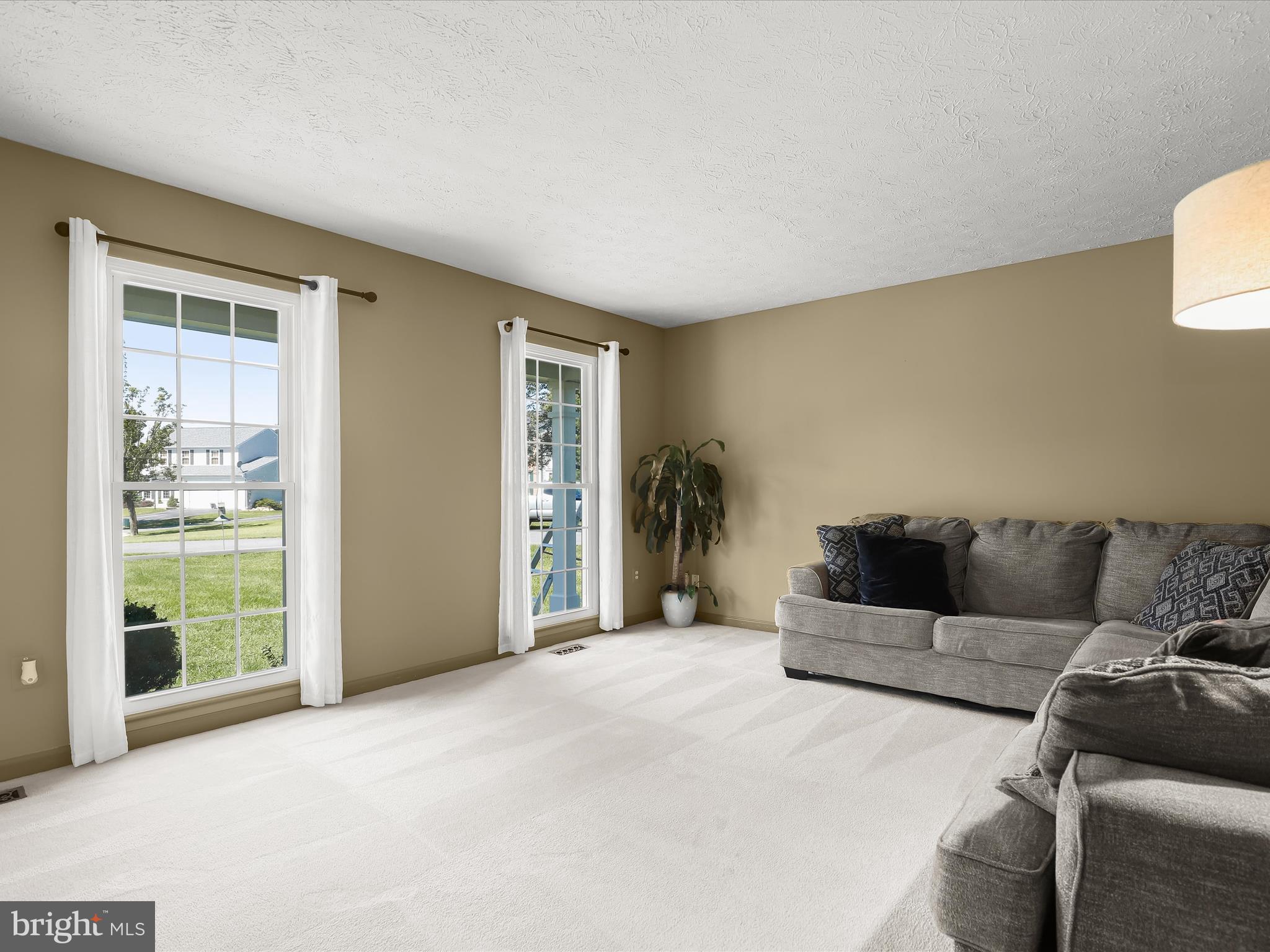 CRESTVIEW - Residential