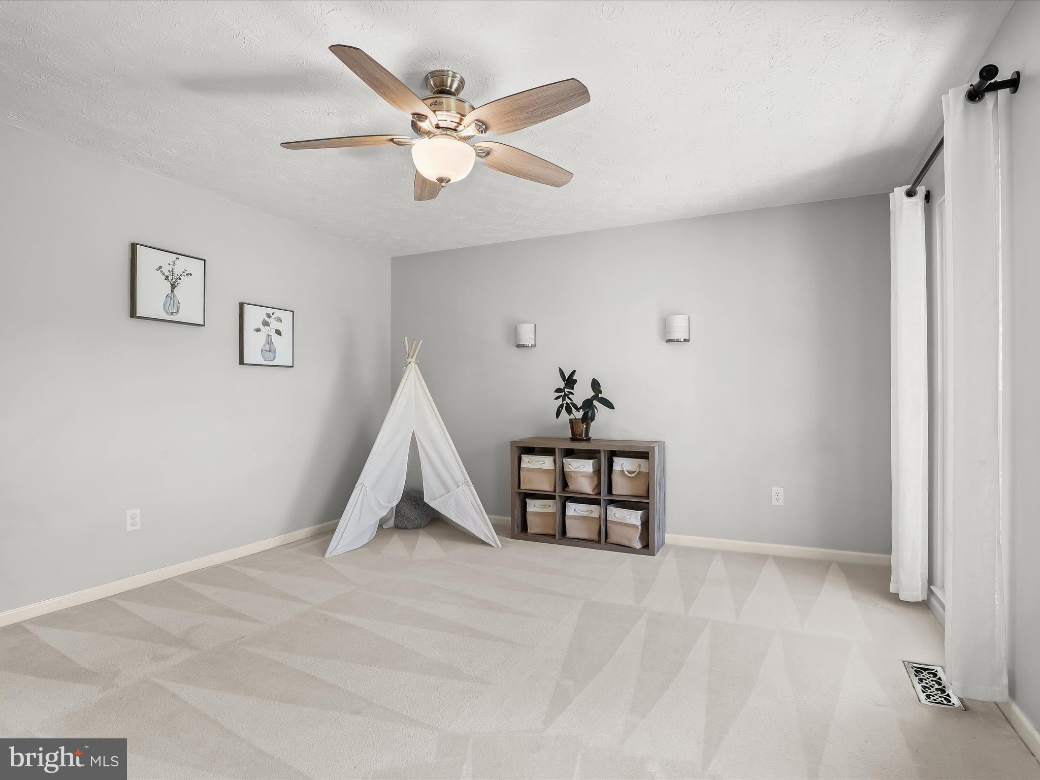 CRESTVIEW - Residential