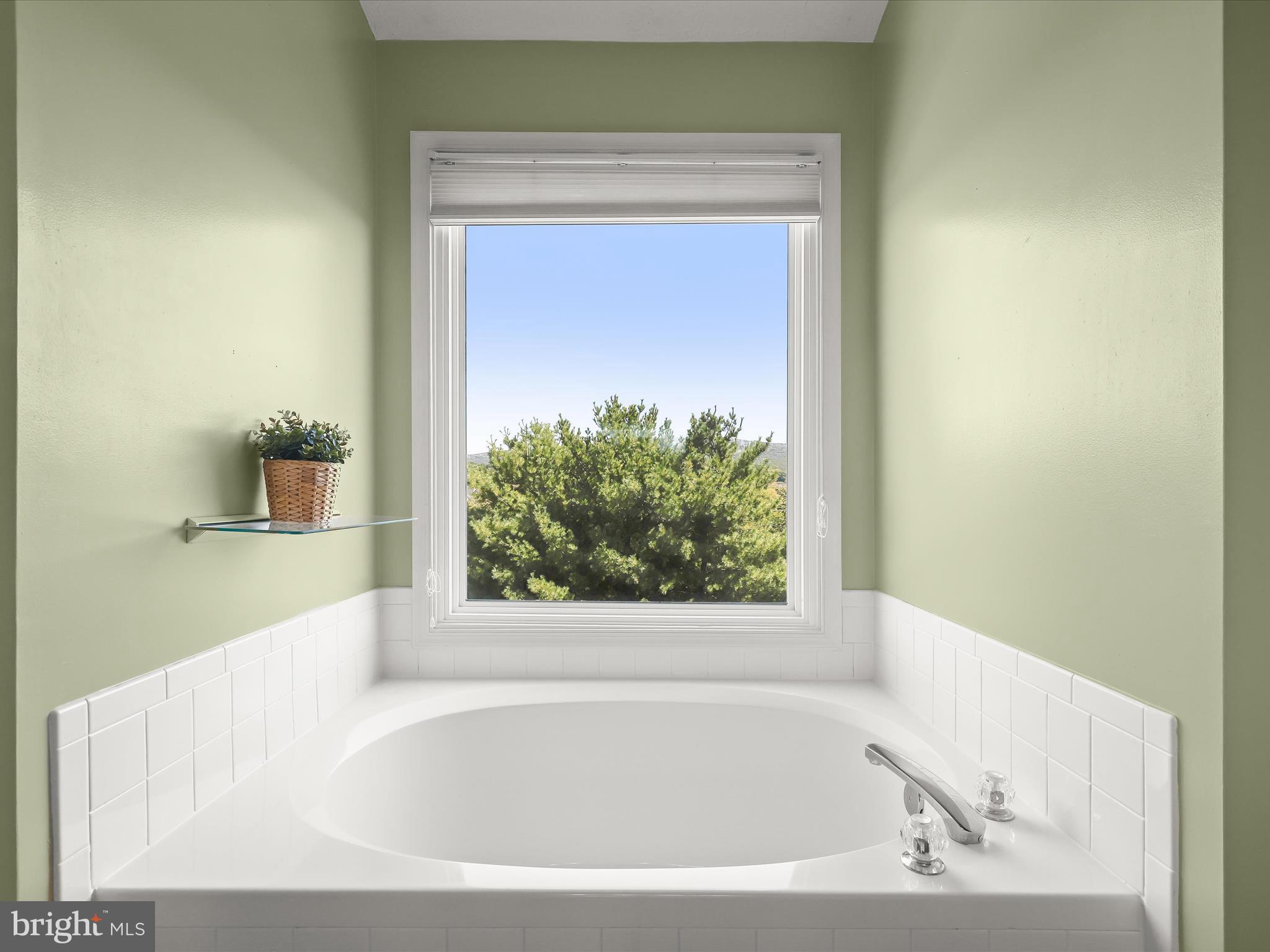 CRESTVIEW - Residential