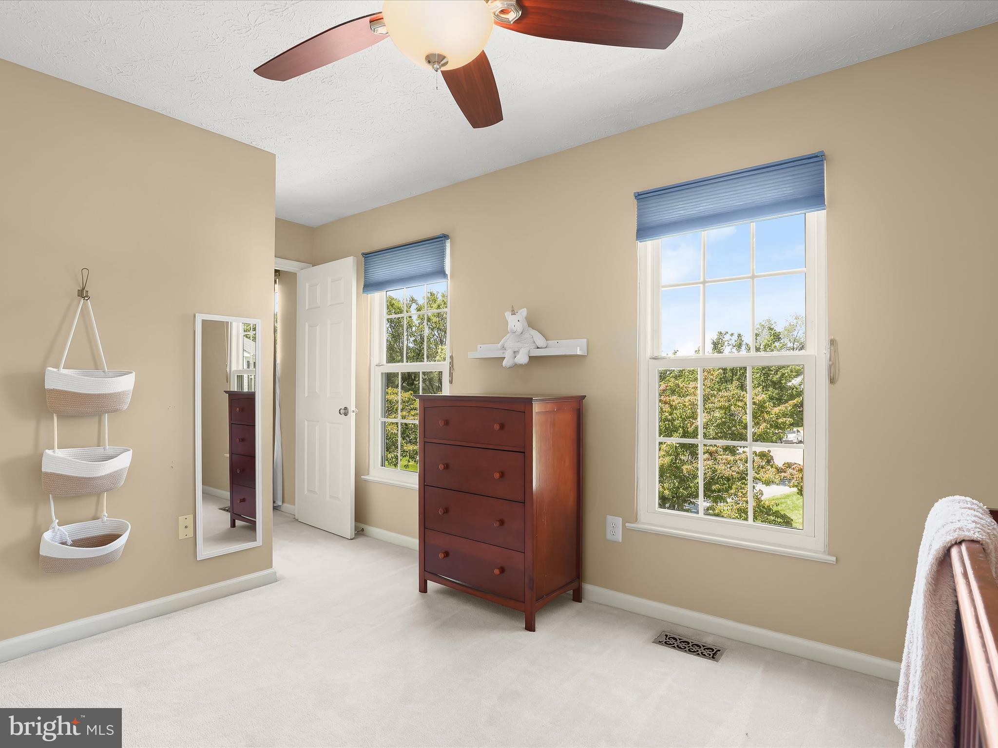 CRESTVIEW - Residential