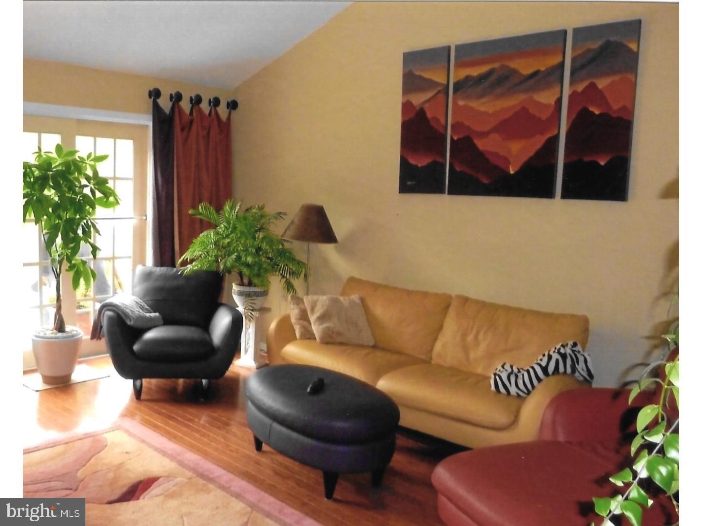 HOLLAND ACRES - Residential Lease