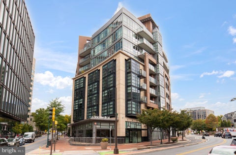 Photo of 7171 Woodmont Avenue #807, BETHESDA, MD 20815 (MLS # MDMC2258832)