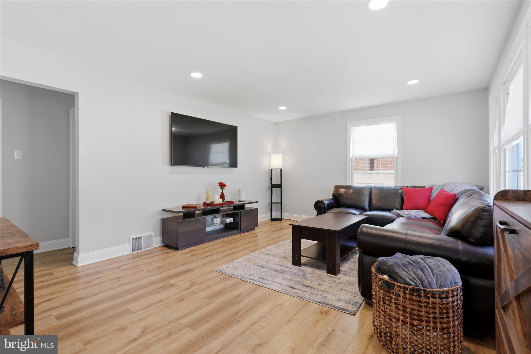 KING OF PRUSSIA - Residential