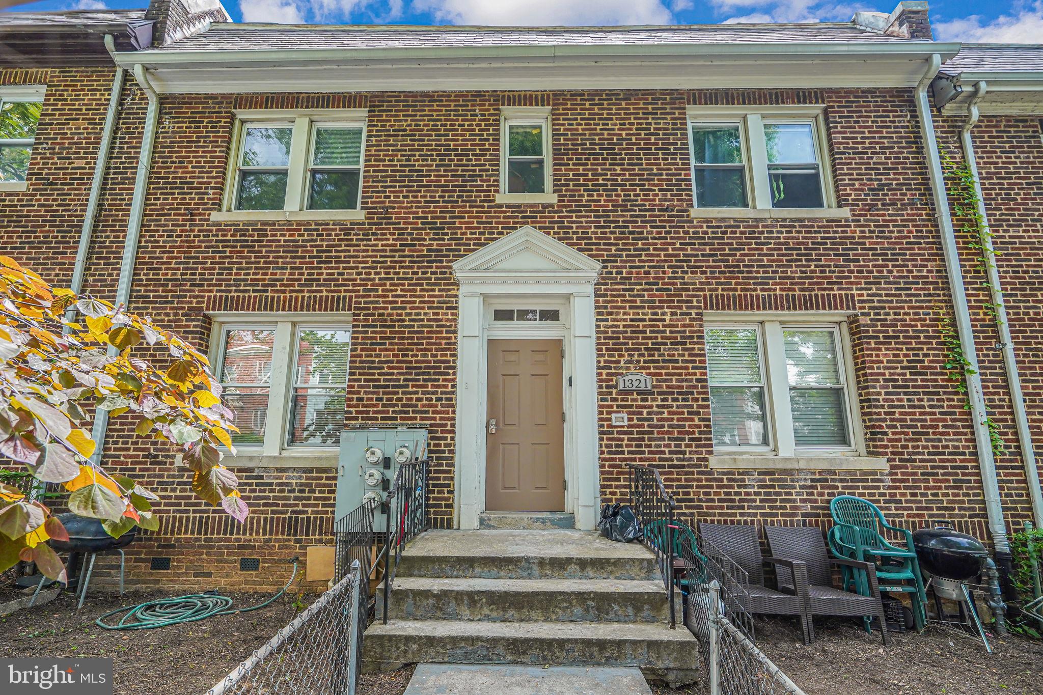 1321 ORREN STREET NE
