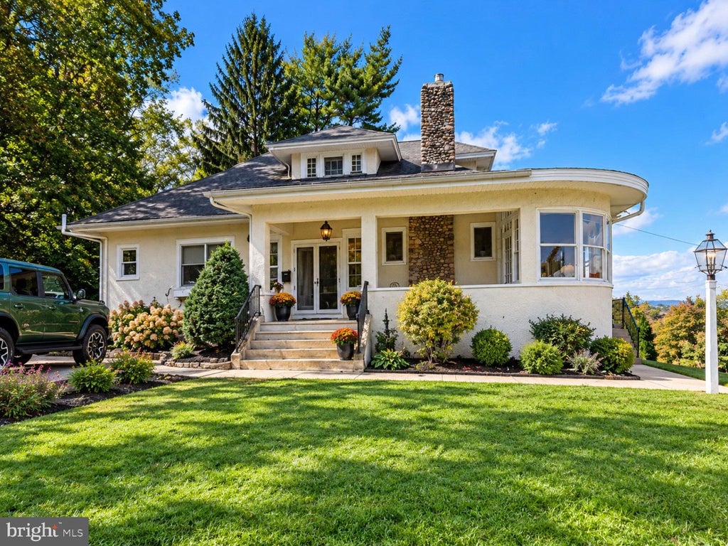 Photo of 300 Chestnut Street, SHILLINGTON, PA 19607 (MLS # PABK2079606)