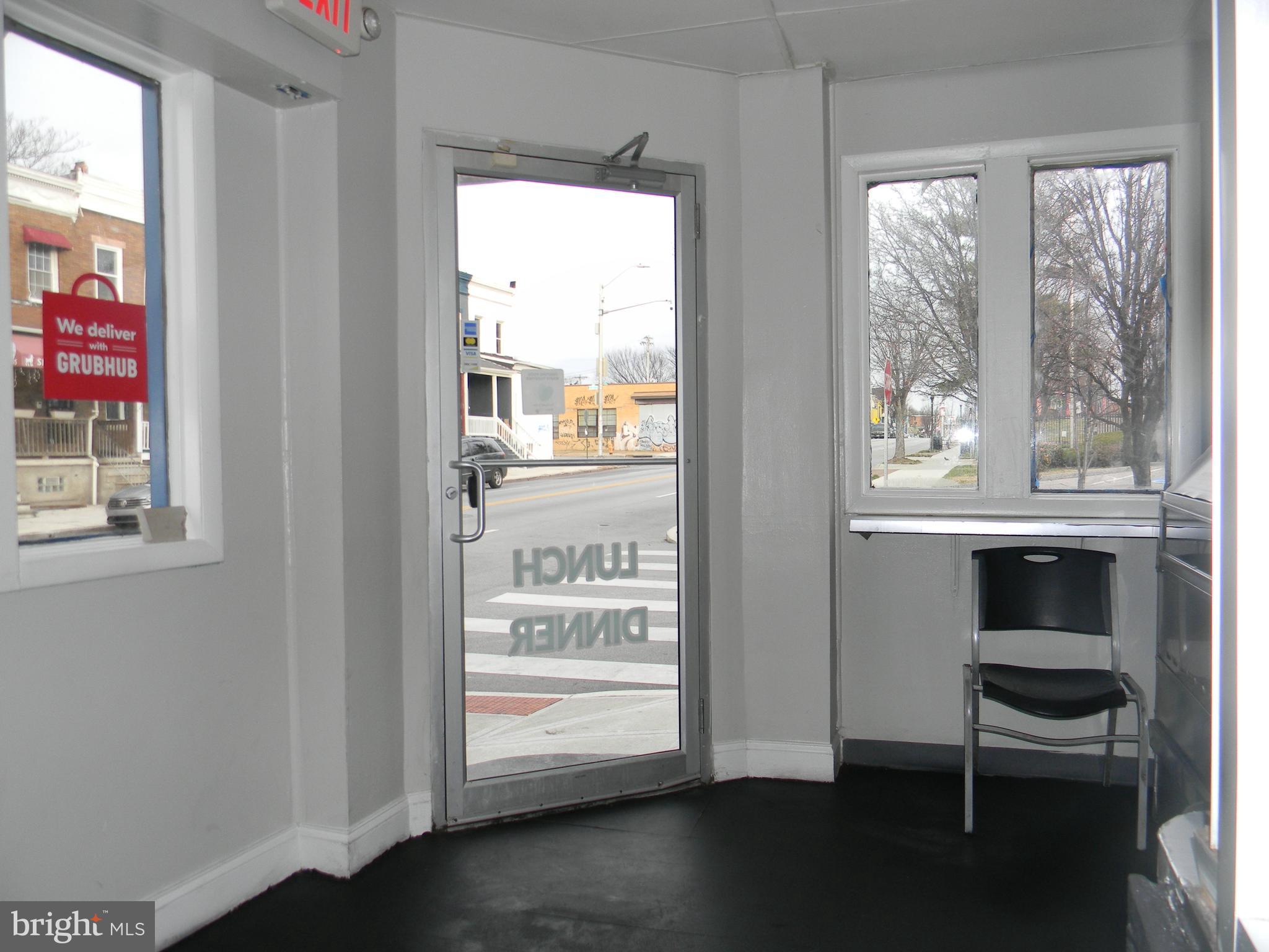 BARCLAY - GREENMOUNT - Commercial Lease