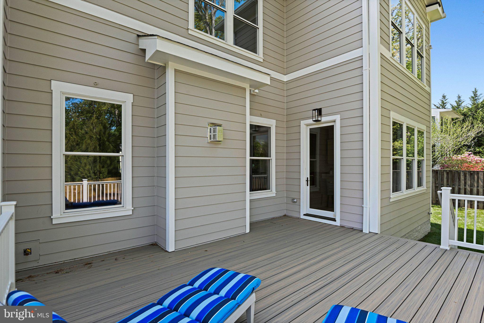DUNN LORING WOODS - Residential