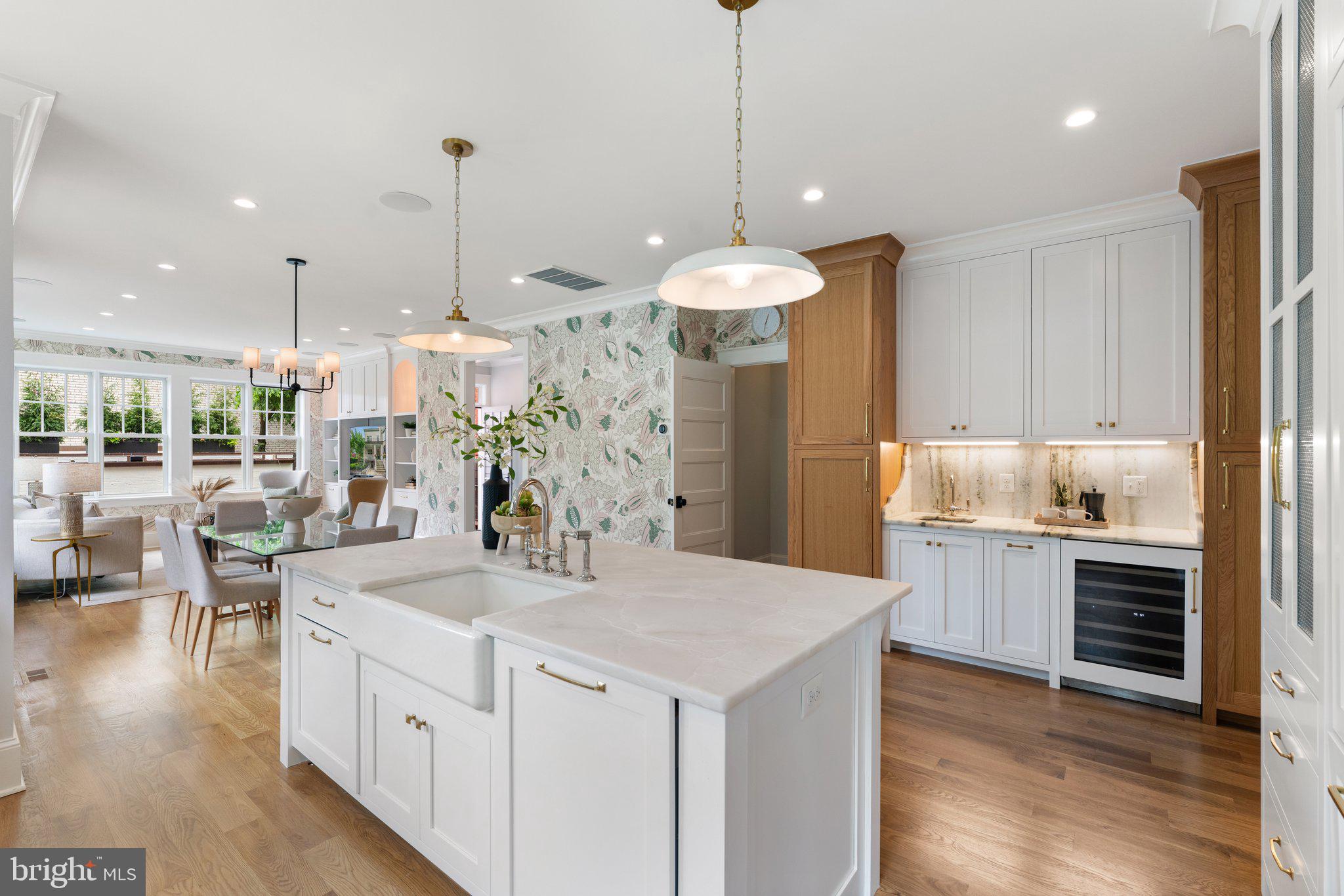CAPITOL HILL - Residential