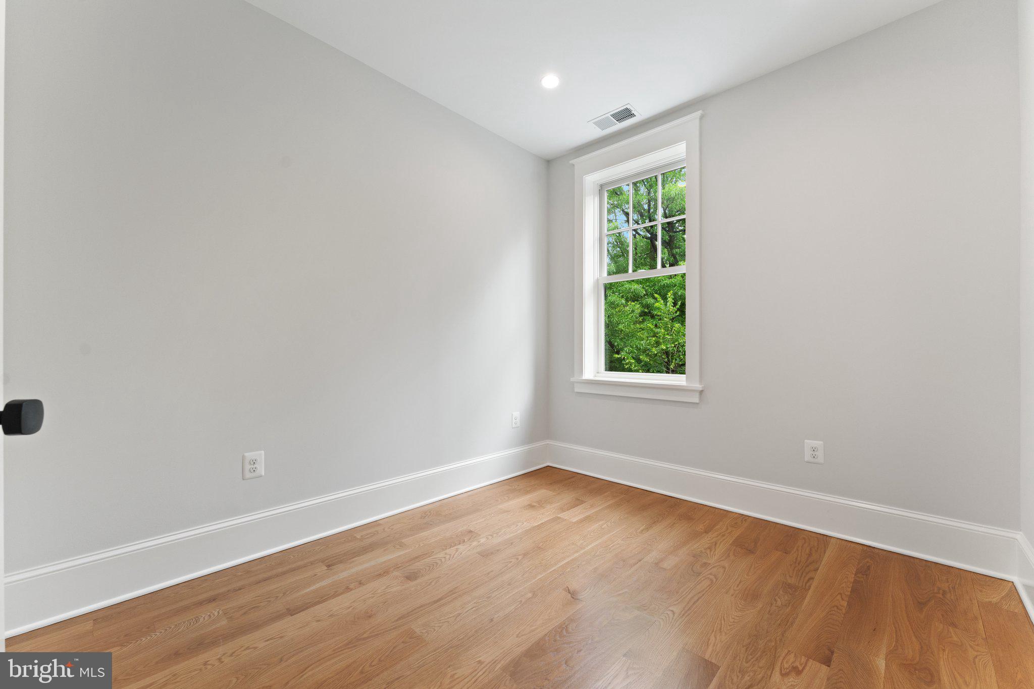 CAPITOL HILL - Residential