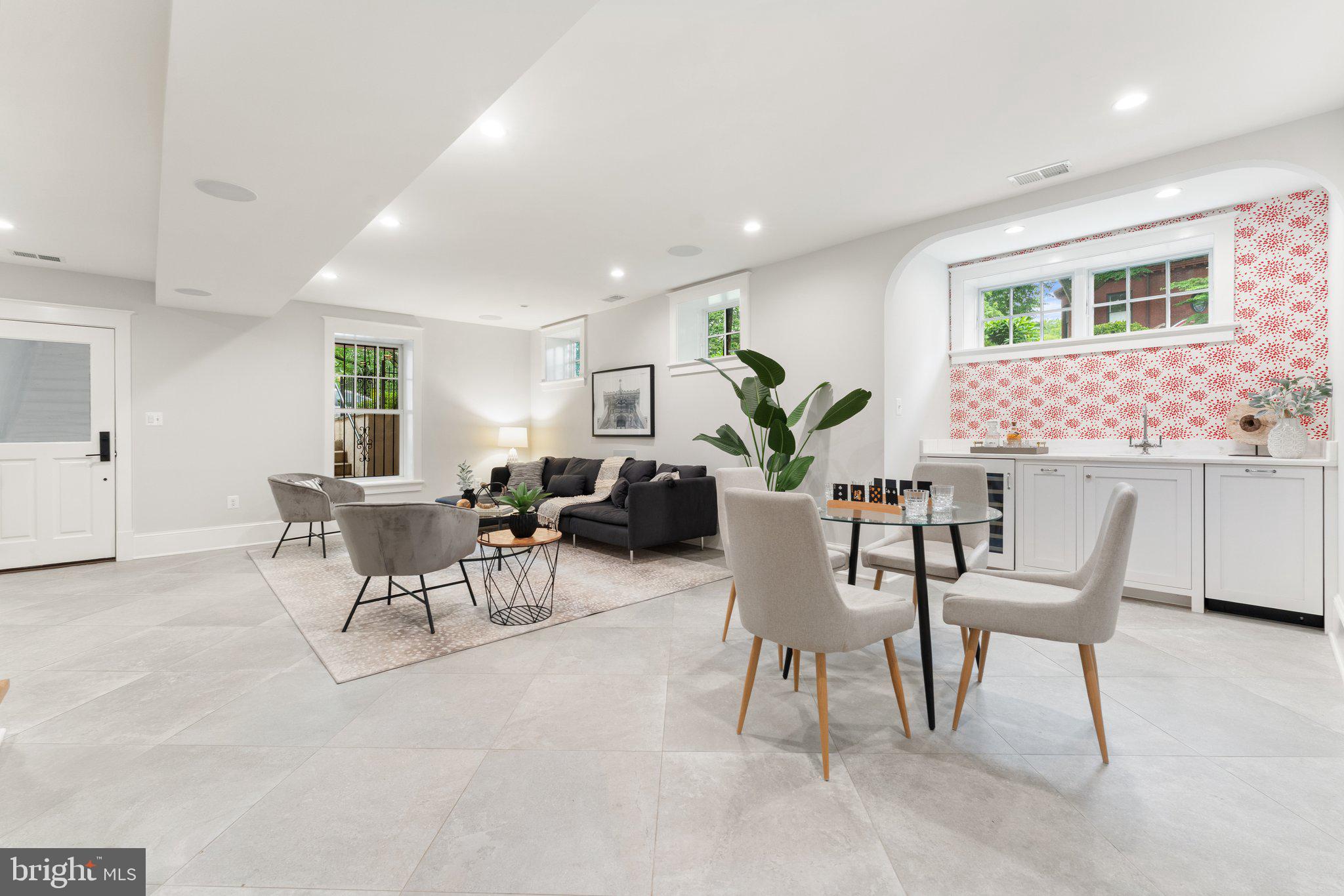 CAPITOL HILL - Residential