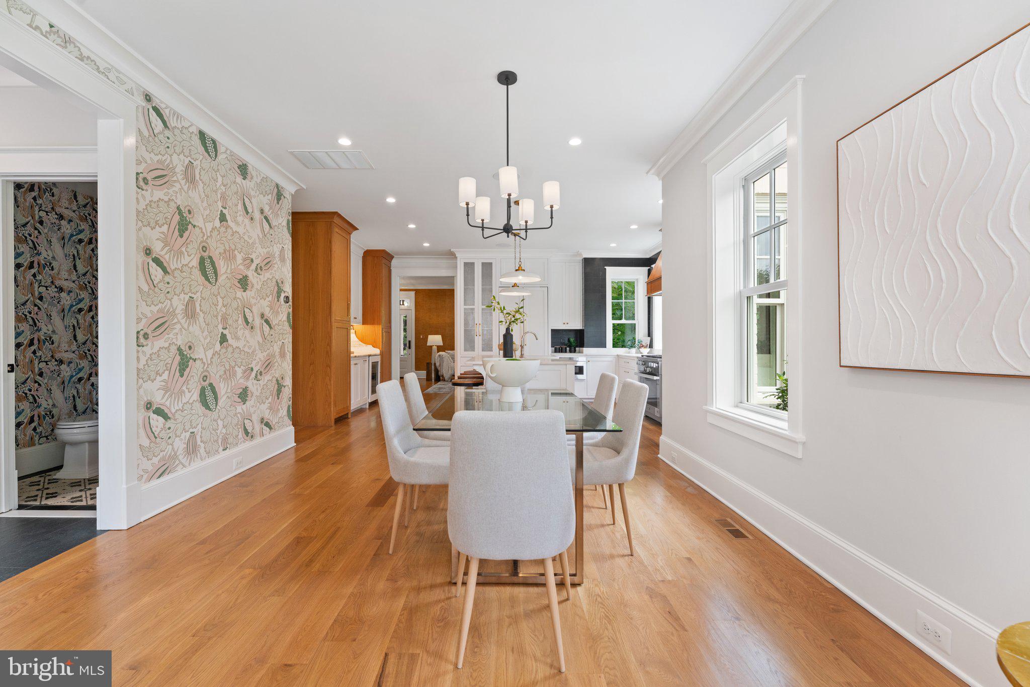 CAPITOL HILL - Residential