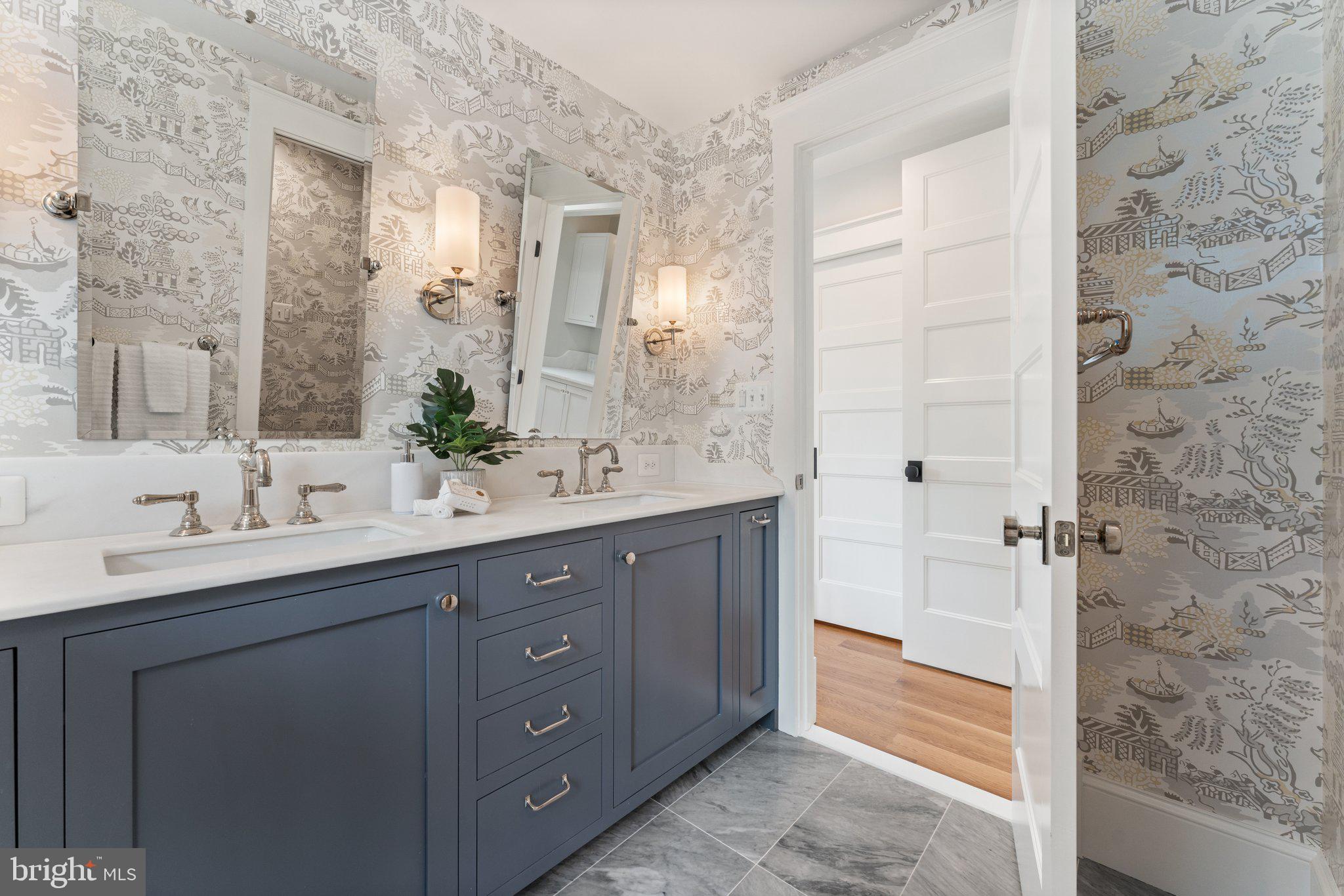 CAPITOL HILL - Residential