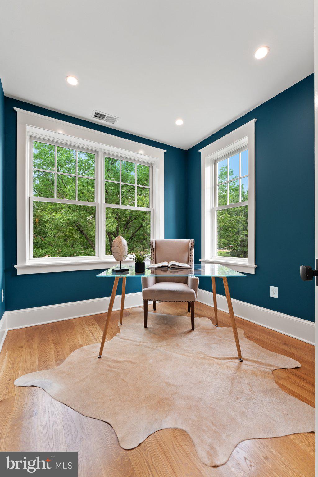 CAPITOL HILL - Residential