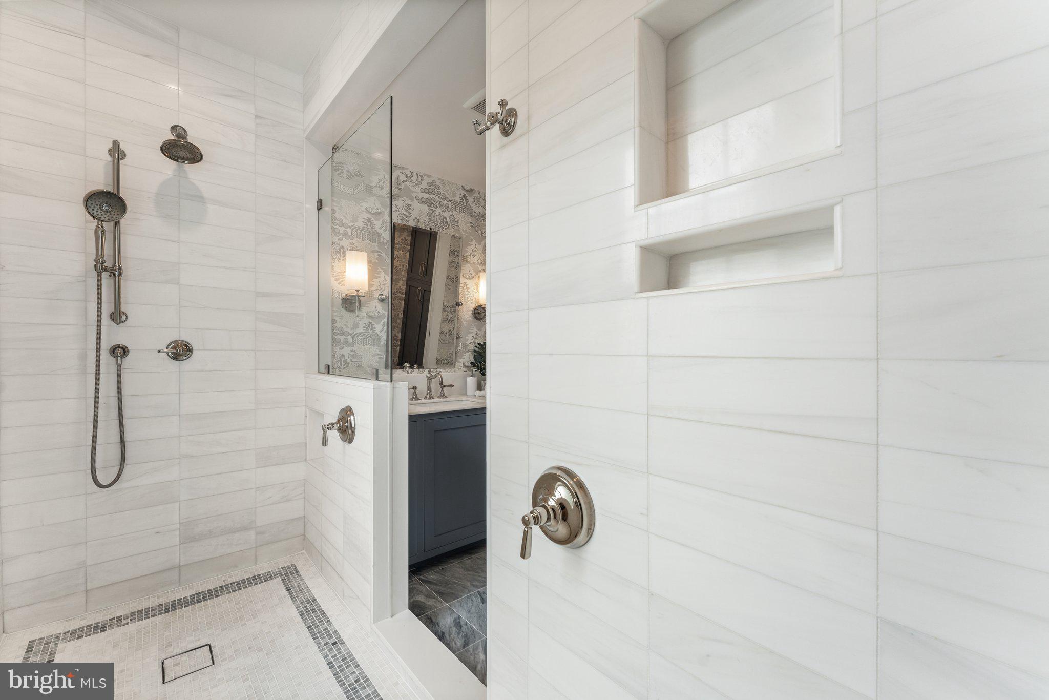 CAPITOL HILL - Residential