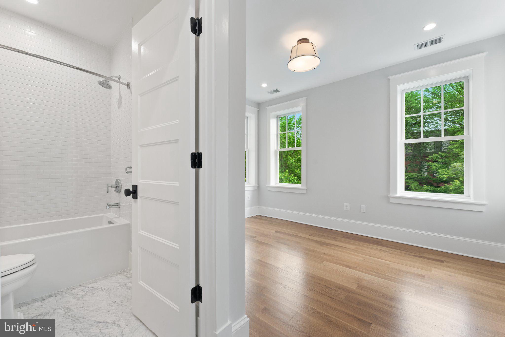 CAPITOL HILL - Residential
