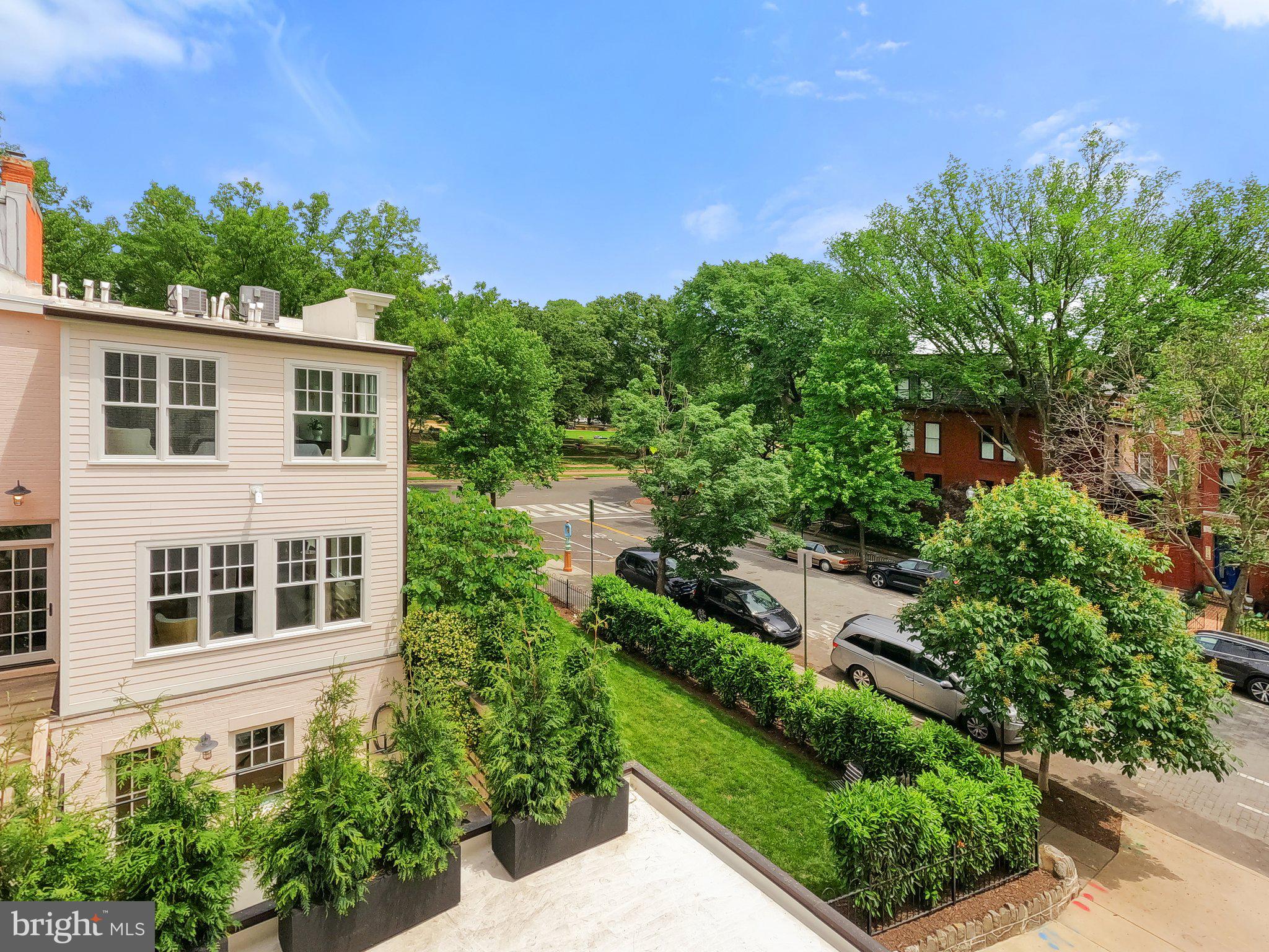 CAPITOL HILL - Residential