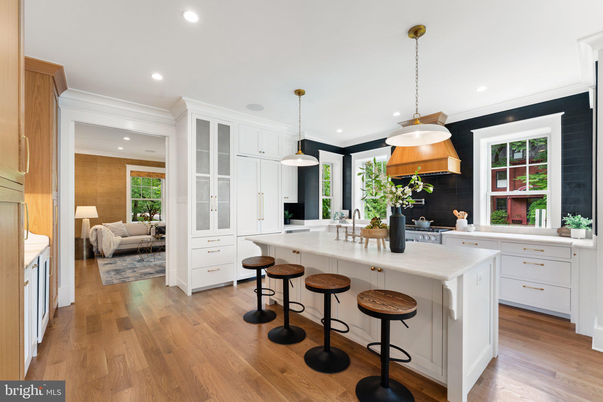 CAPITOL HILL - Residential