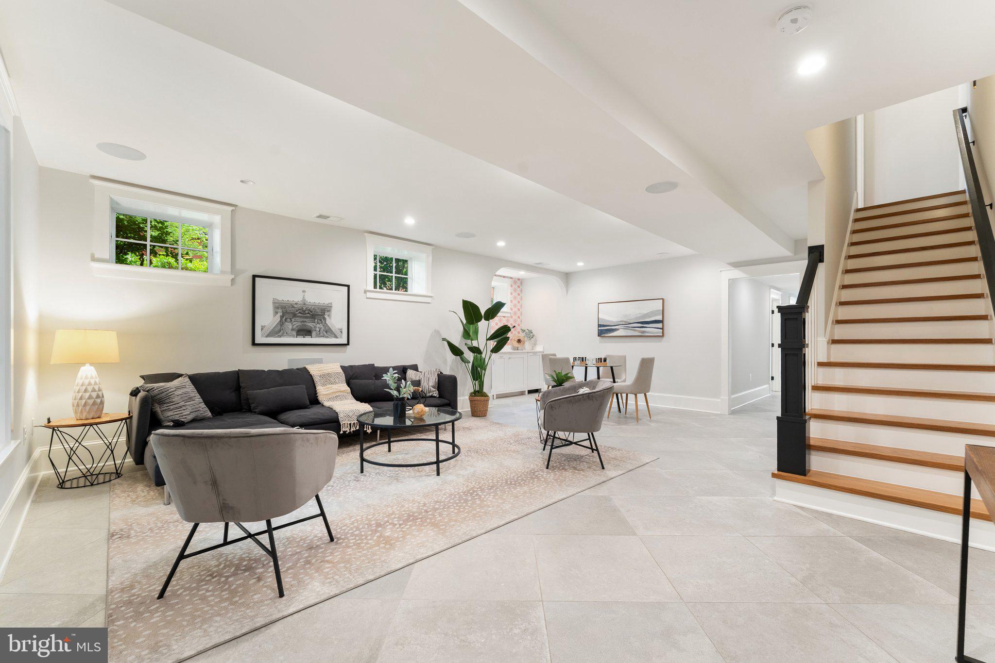CAPITOL HILL - Residential