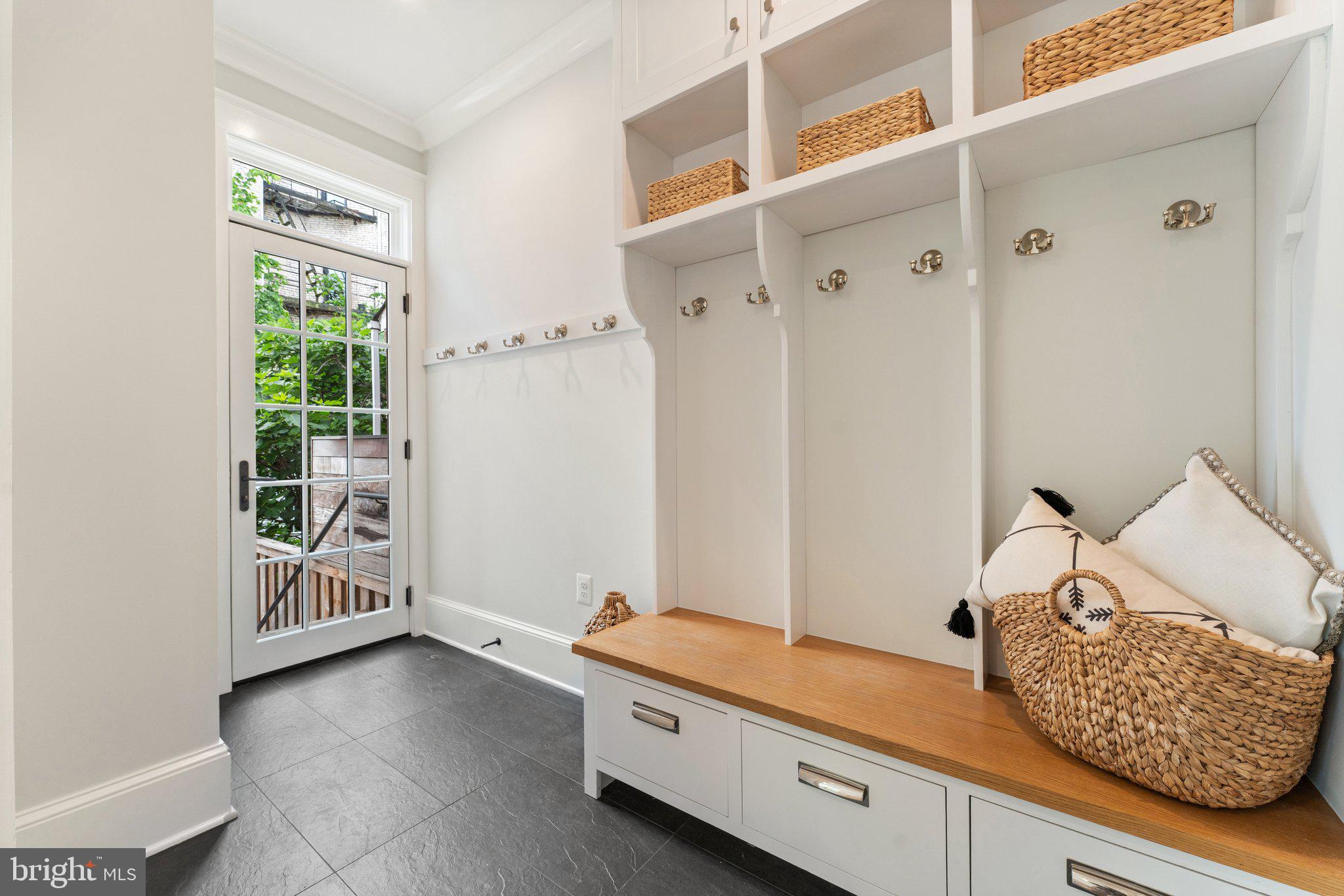CAPITOL HILL - Residential