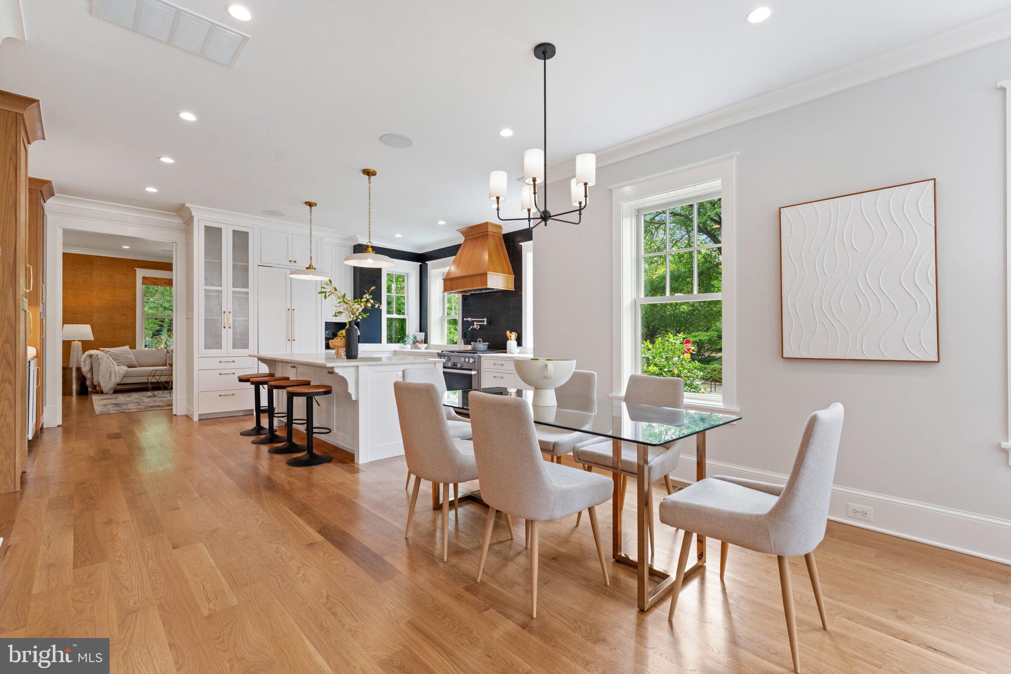 CAPITOL HILL - Residential