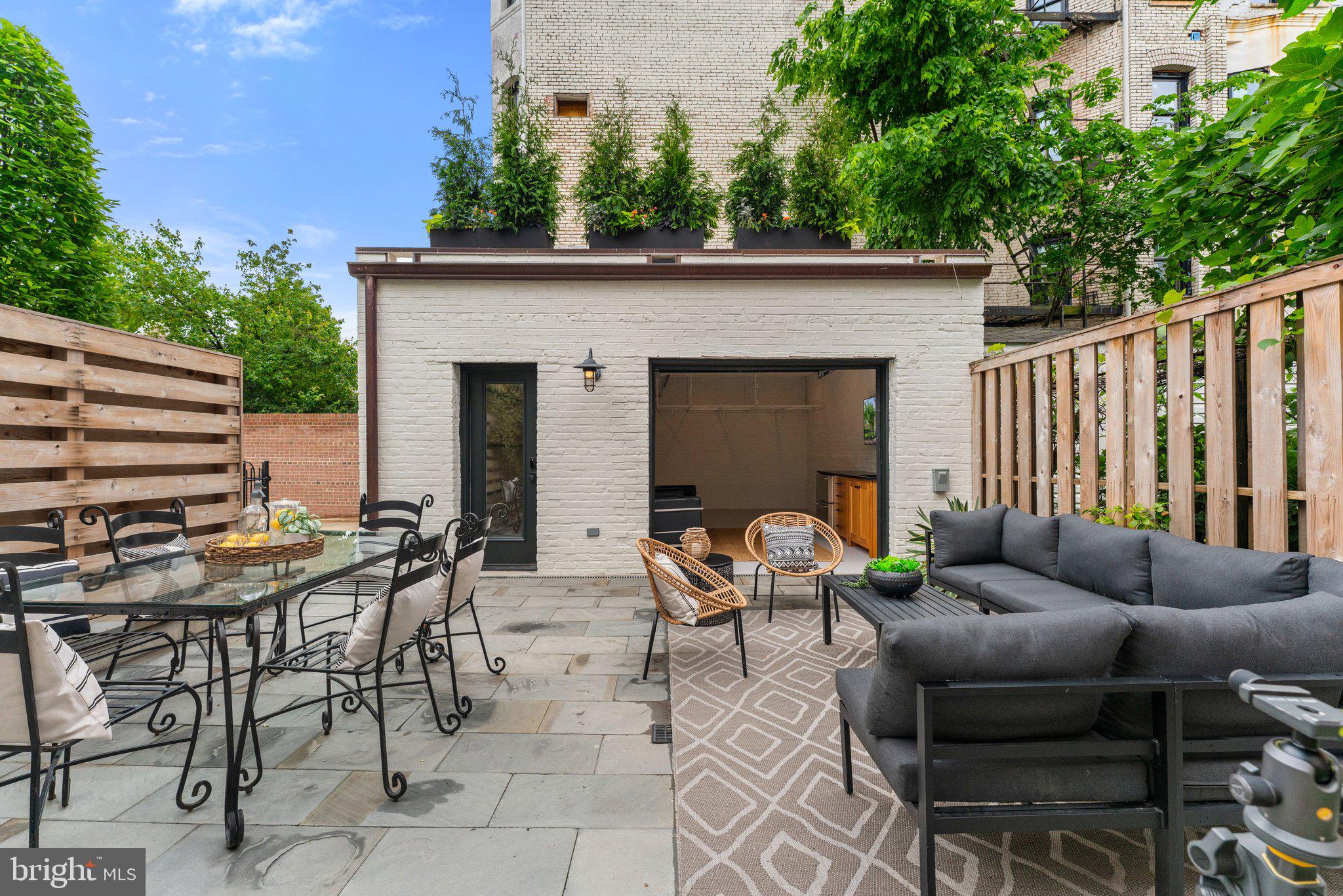 CAPITOL HILL - Residential