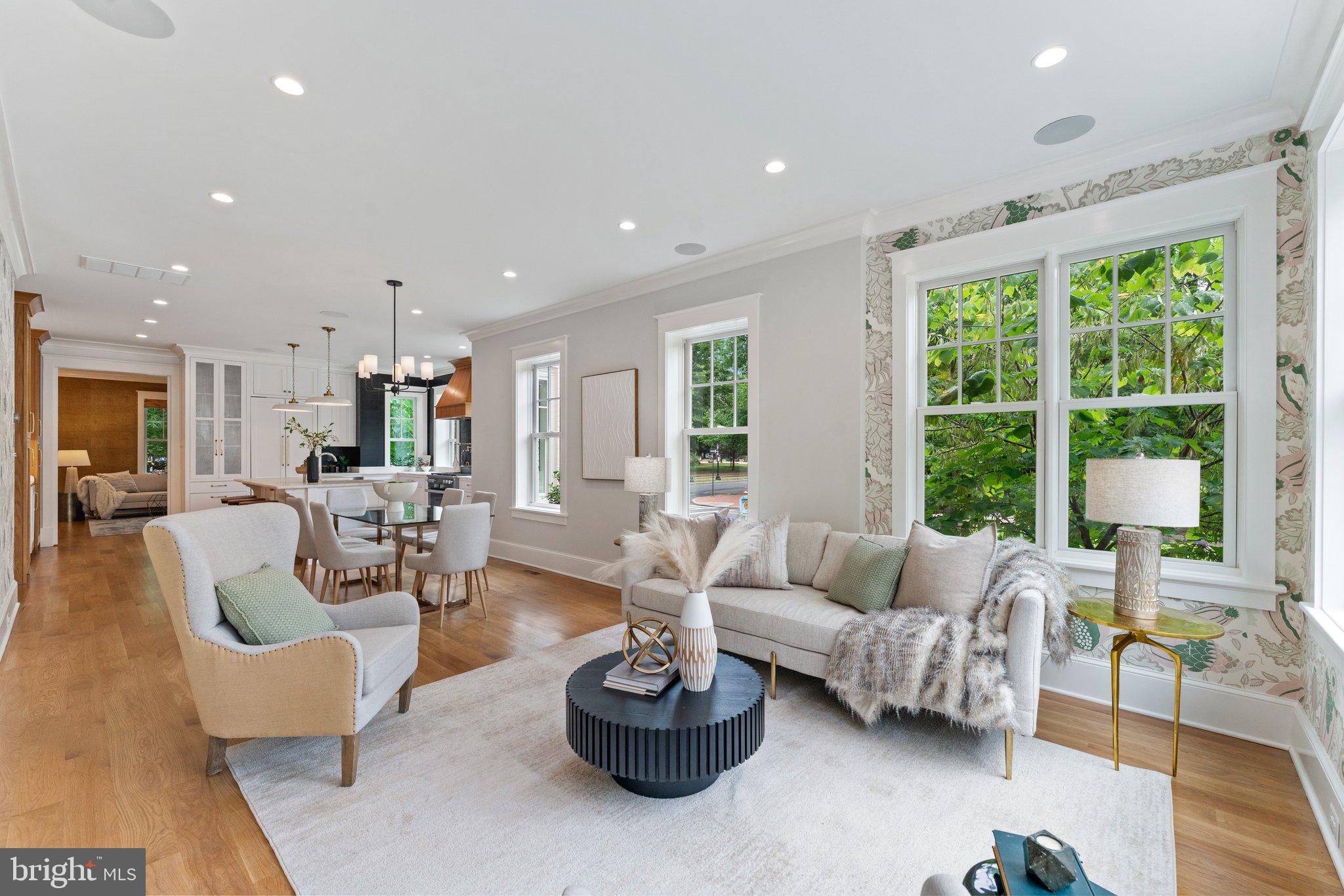 CAPITOL HILL - Residential