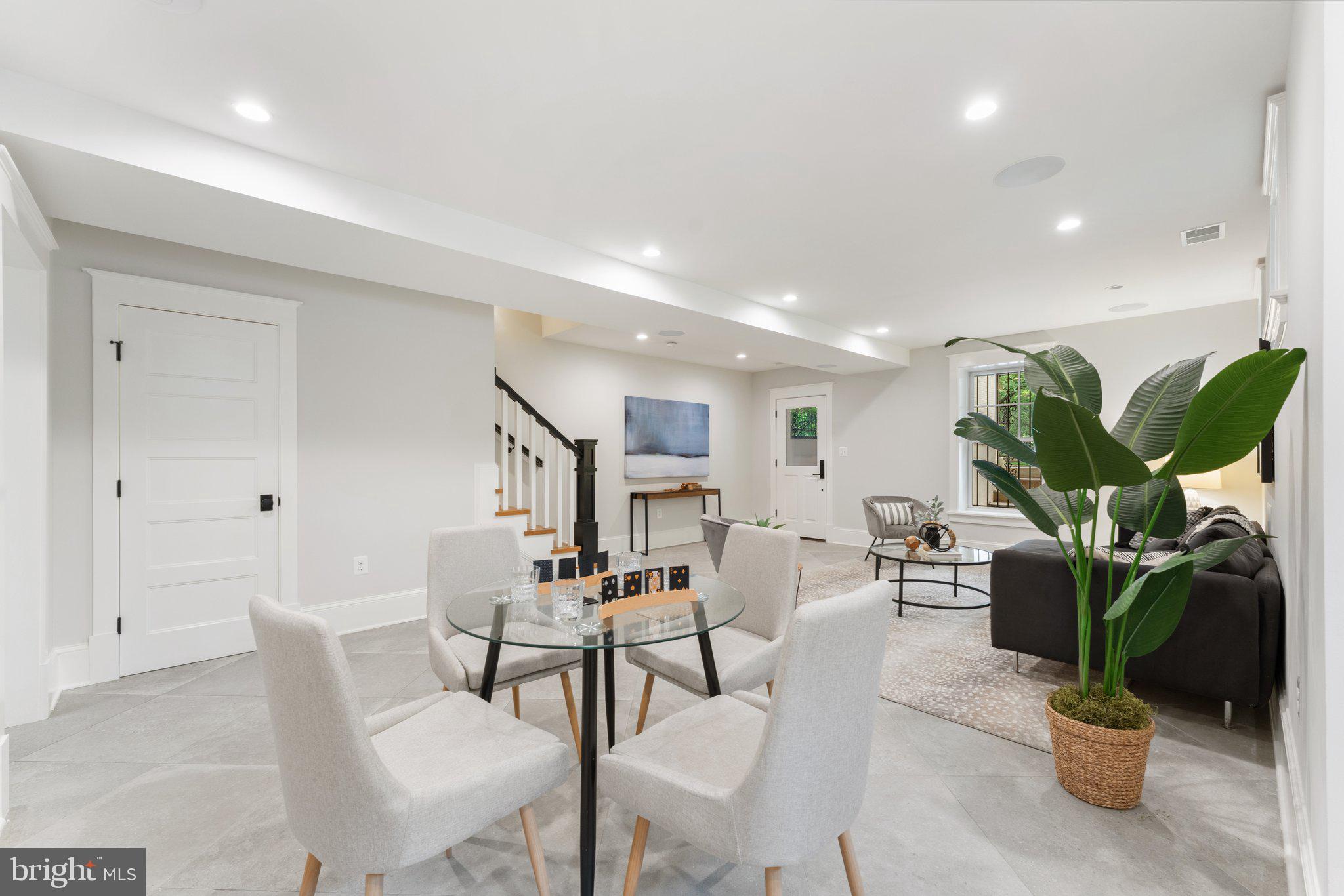 CAPITOL HILL - Residential