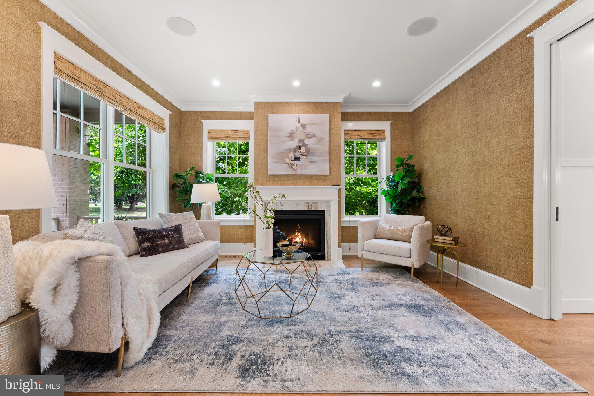 CAPITOL HILL - Residential